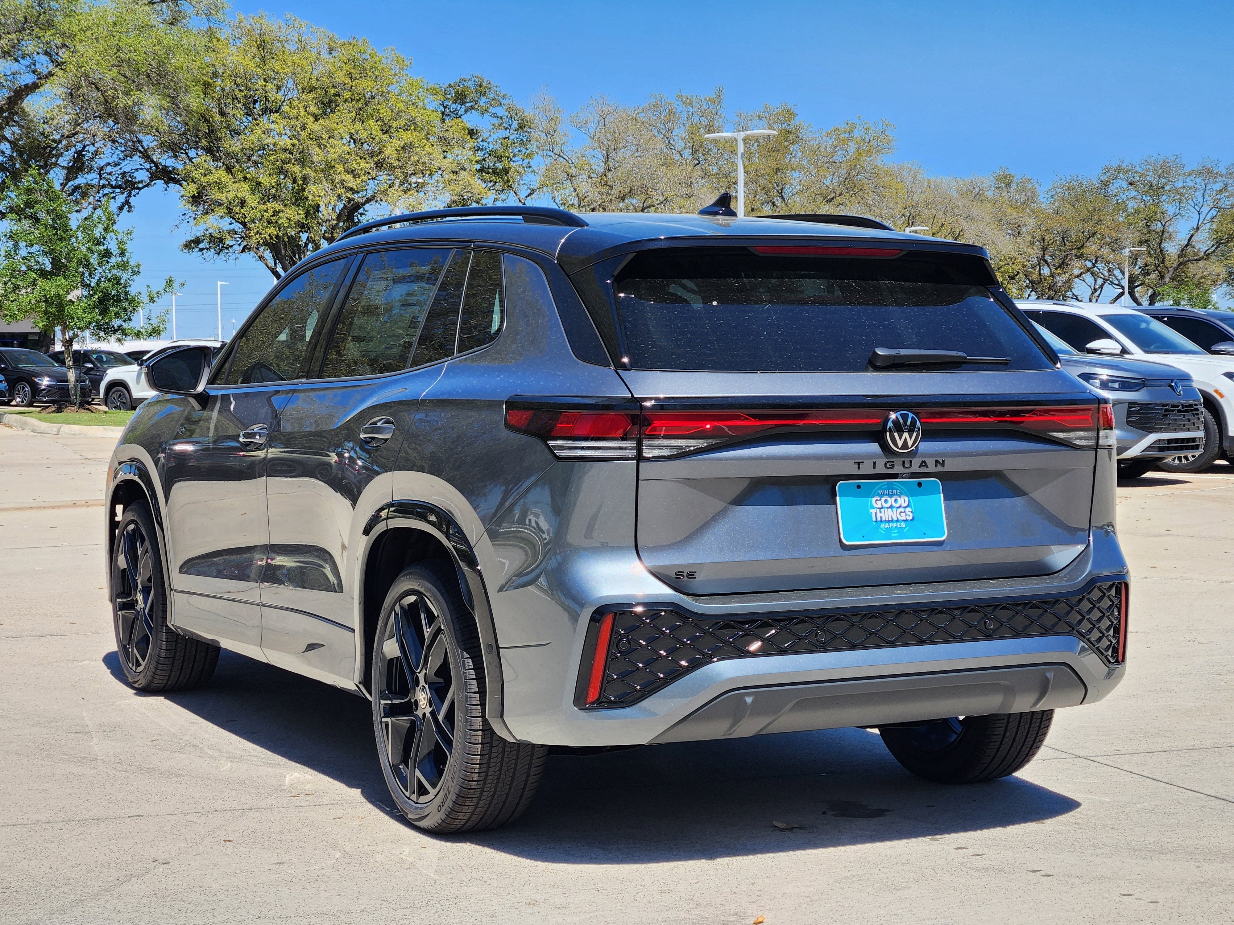 2026 Volkswagen Tiguan SE R-Line Black