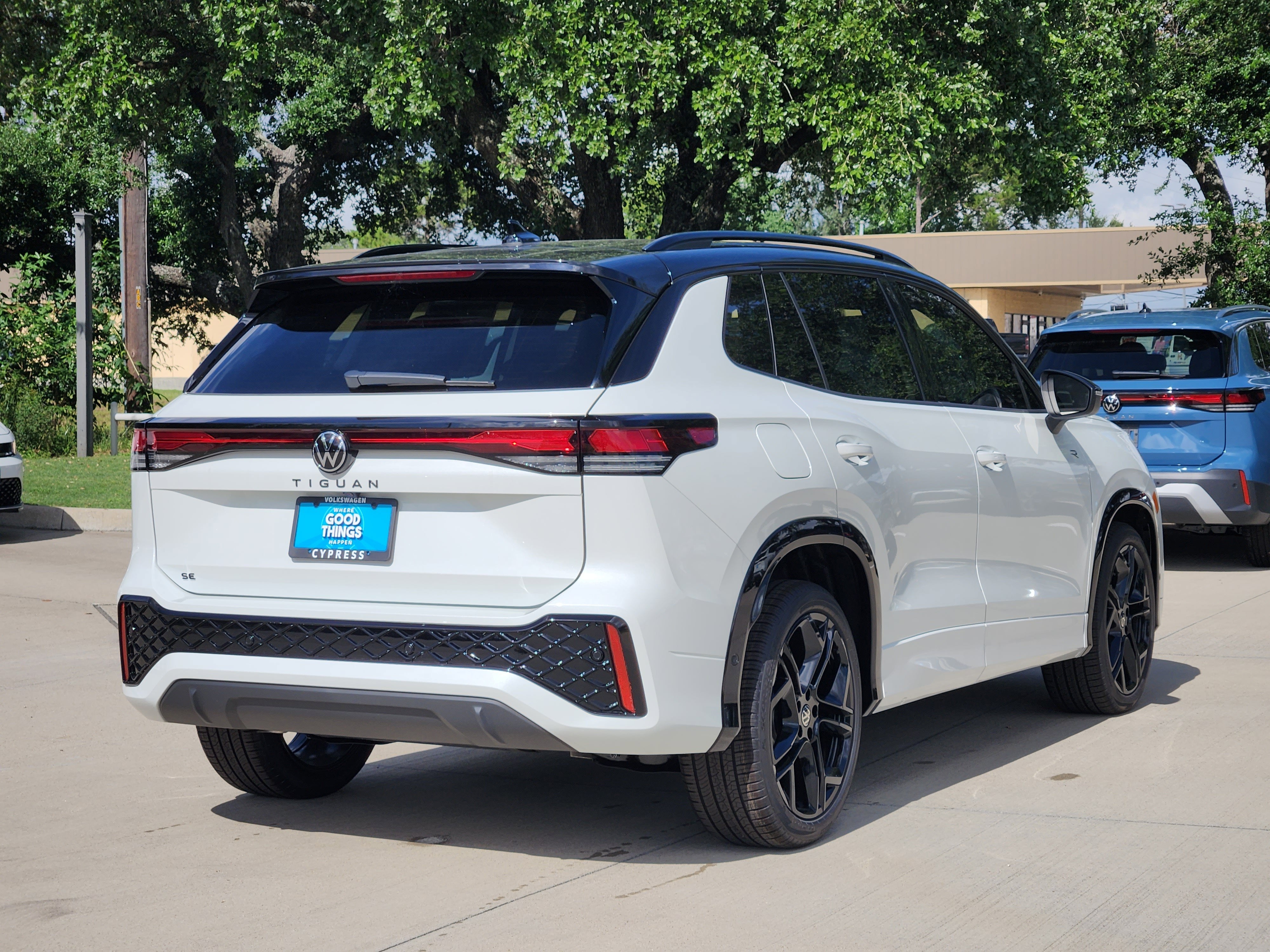 2026 Volkswagen Tiguan SE R-Line Black