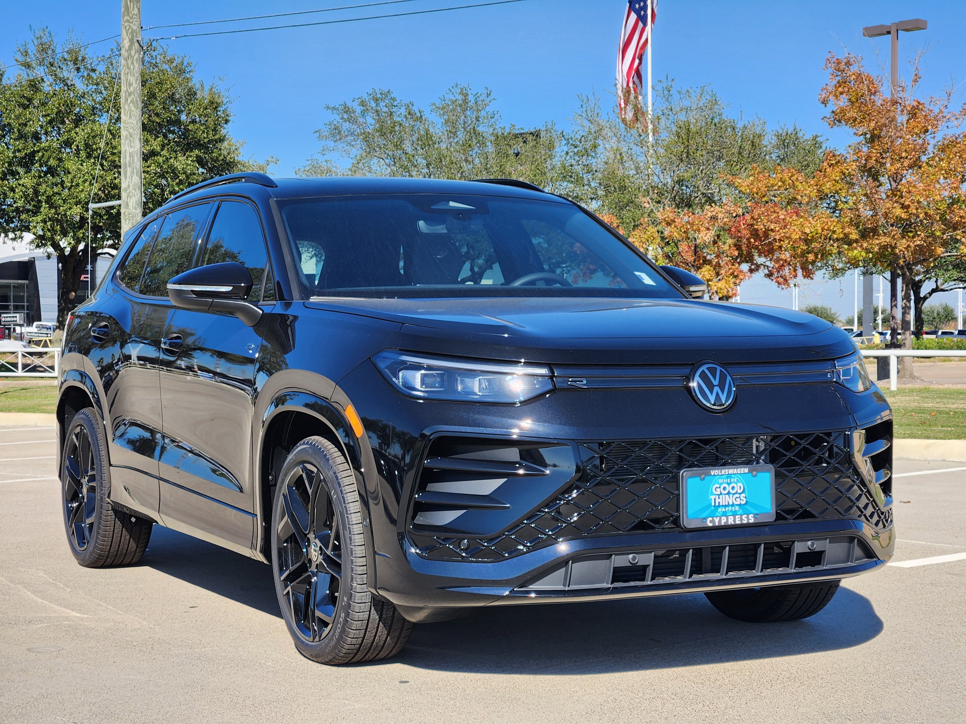 2026 Volkswagen Tiguan SE R-Line Black