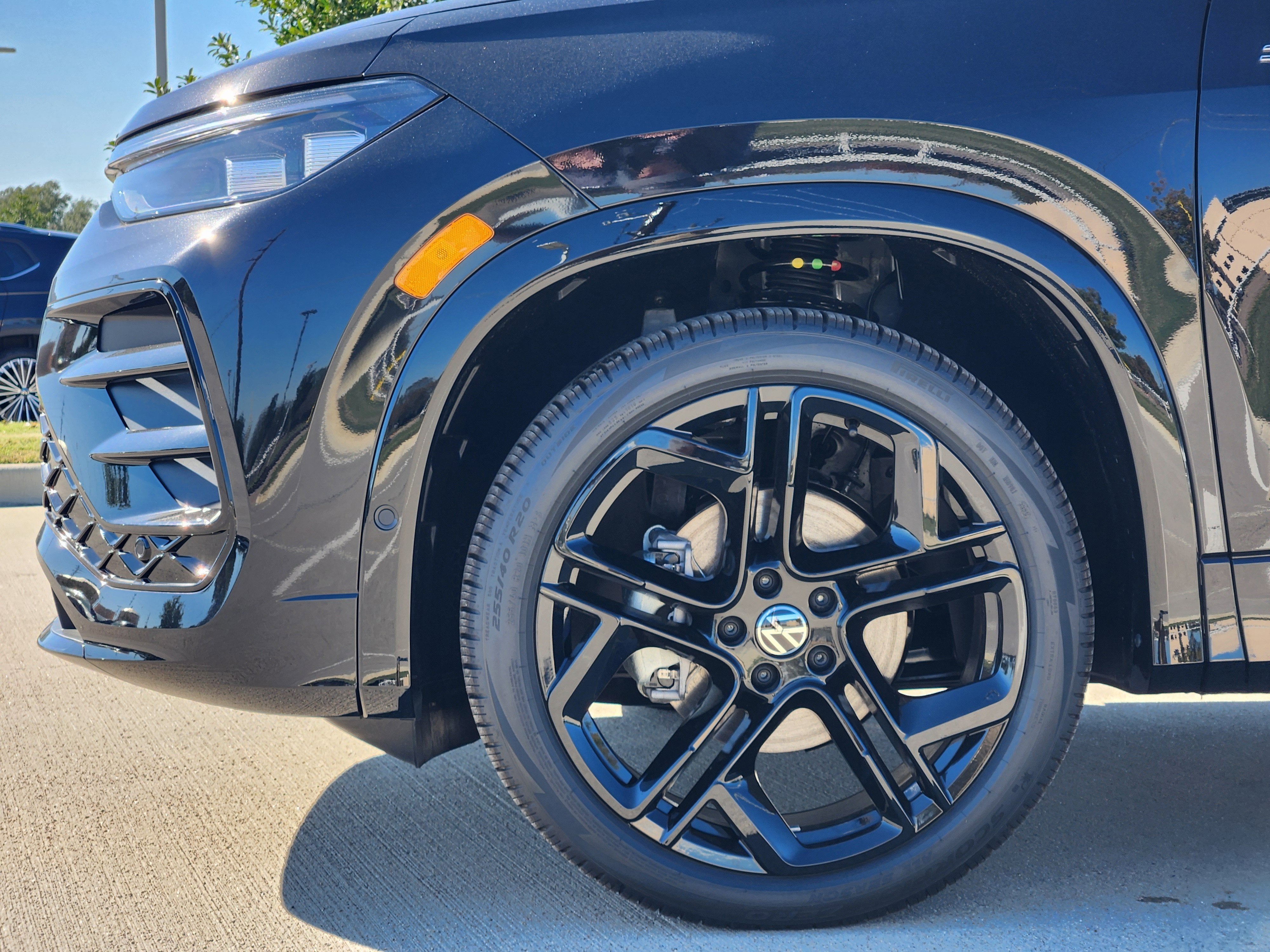 2026 Volkswagen Tiguan SE R-Line Black