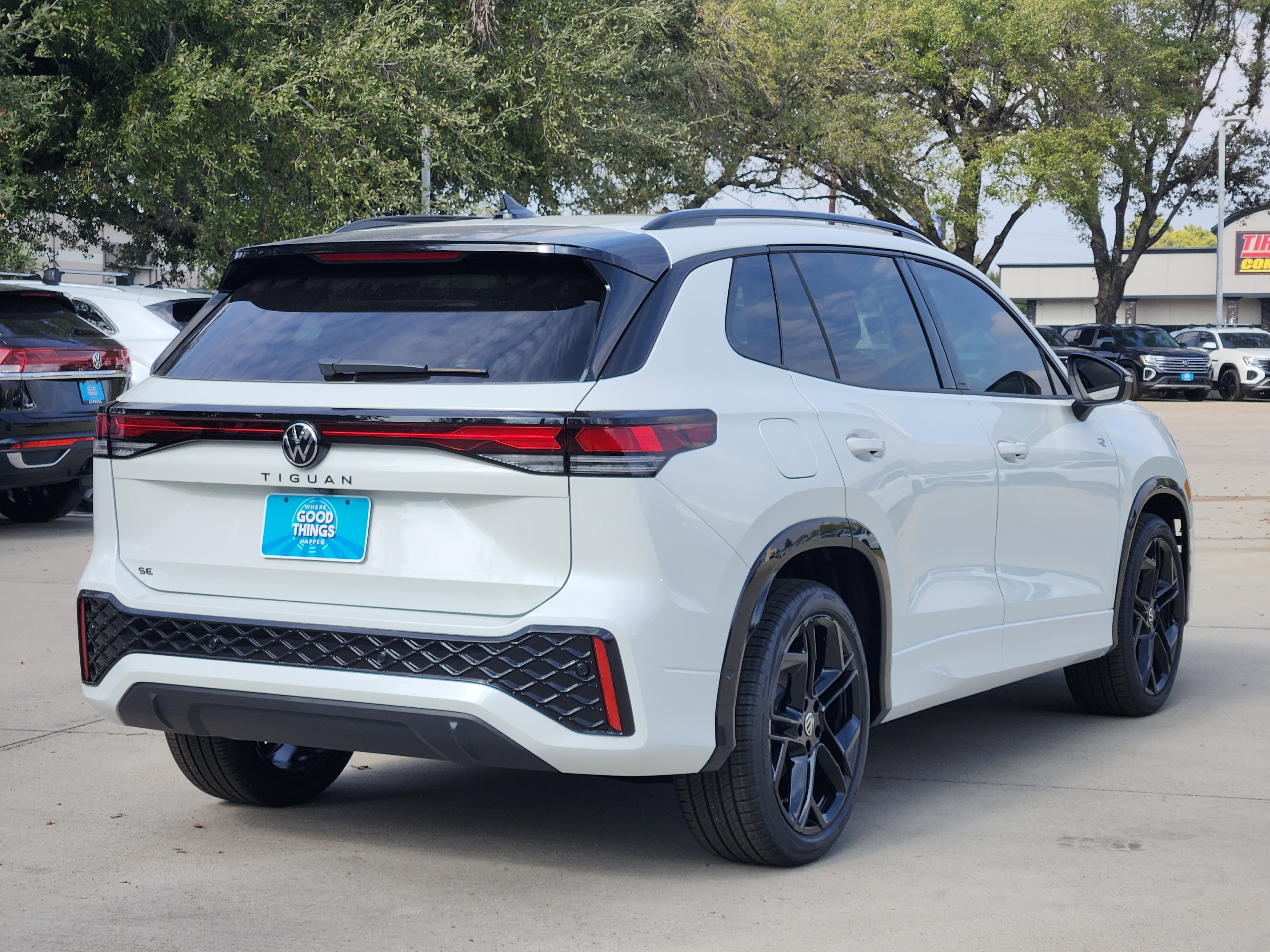 2026 Volkswagen Tiguan SE R-Line Black