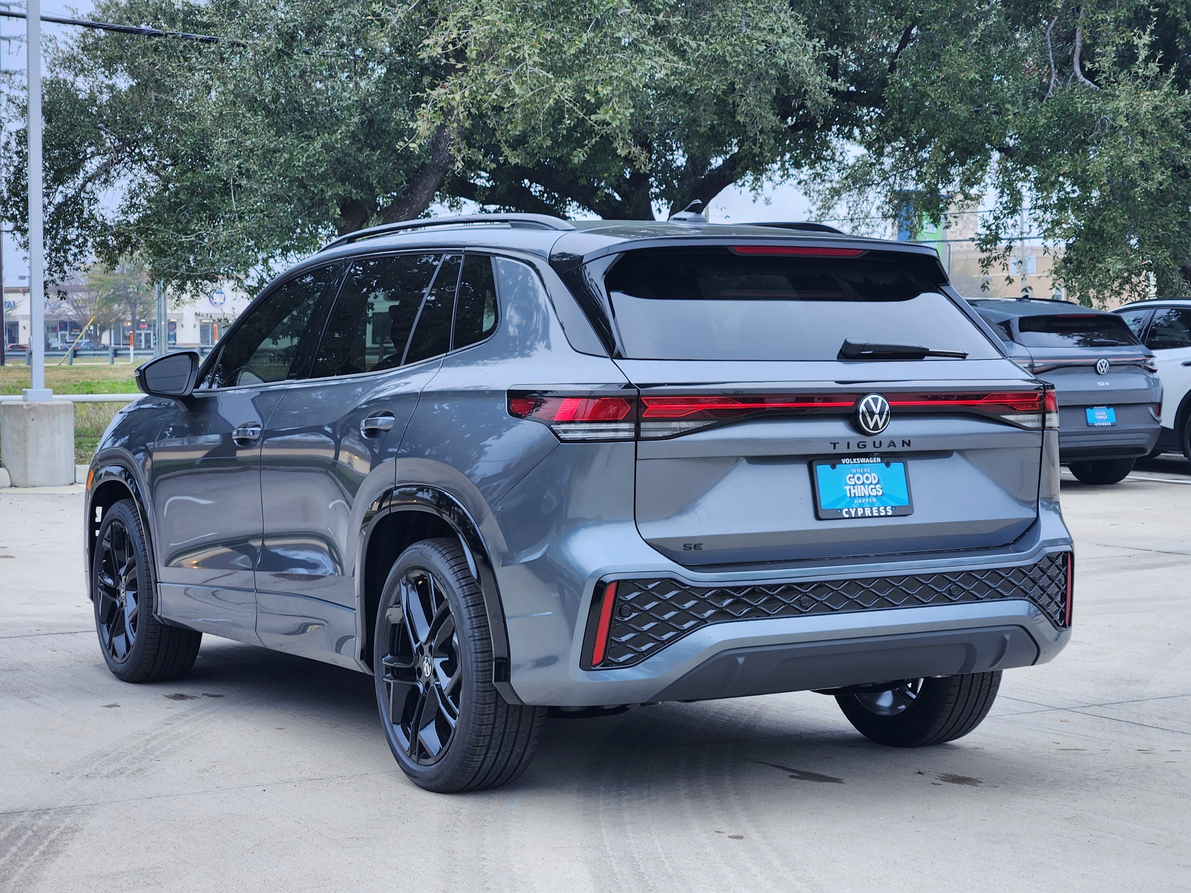 2026 Volkswagen Tiguan SE R-Line Black