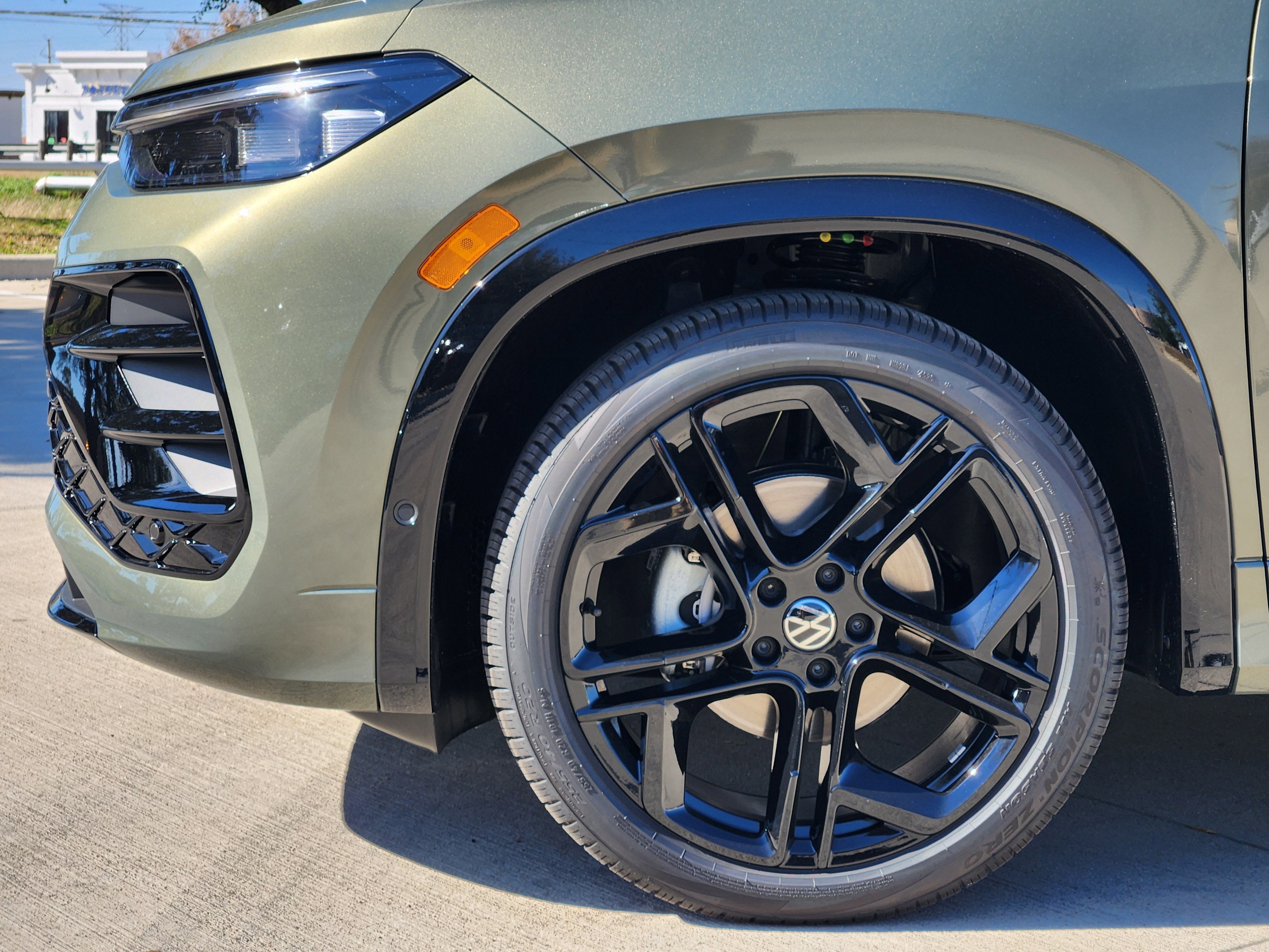 2026 Volkswagen Tiguan SE R-Line Black