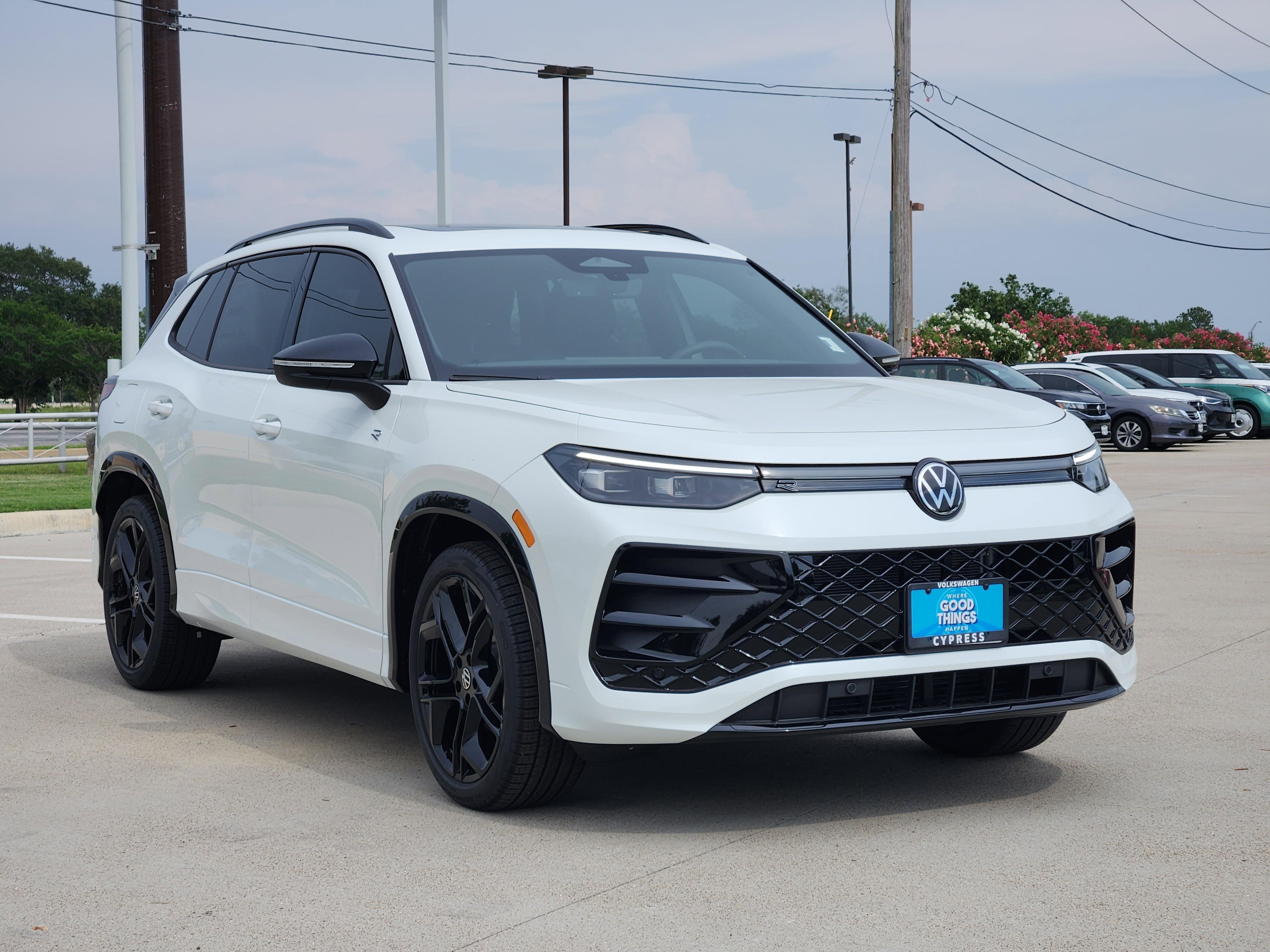2026 Volkswagen Tiguan SE R-Line Black