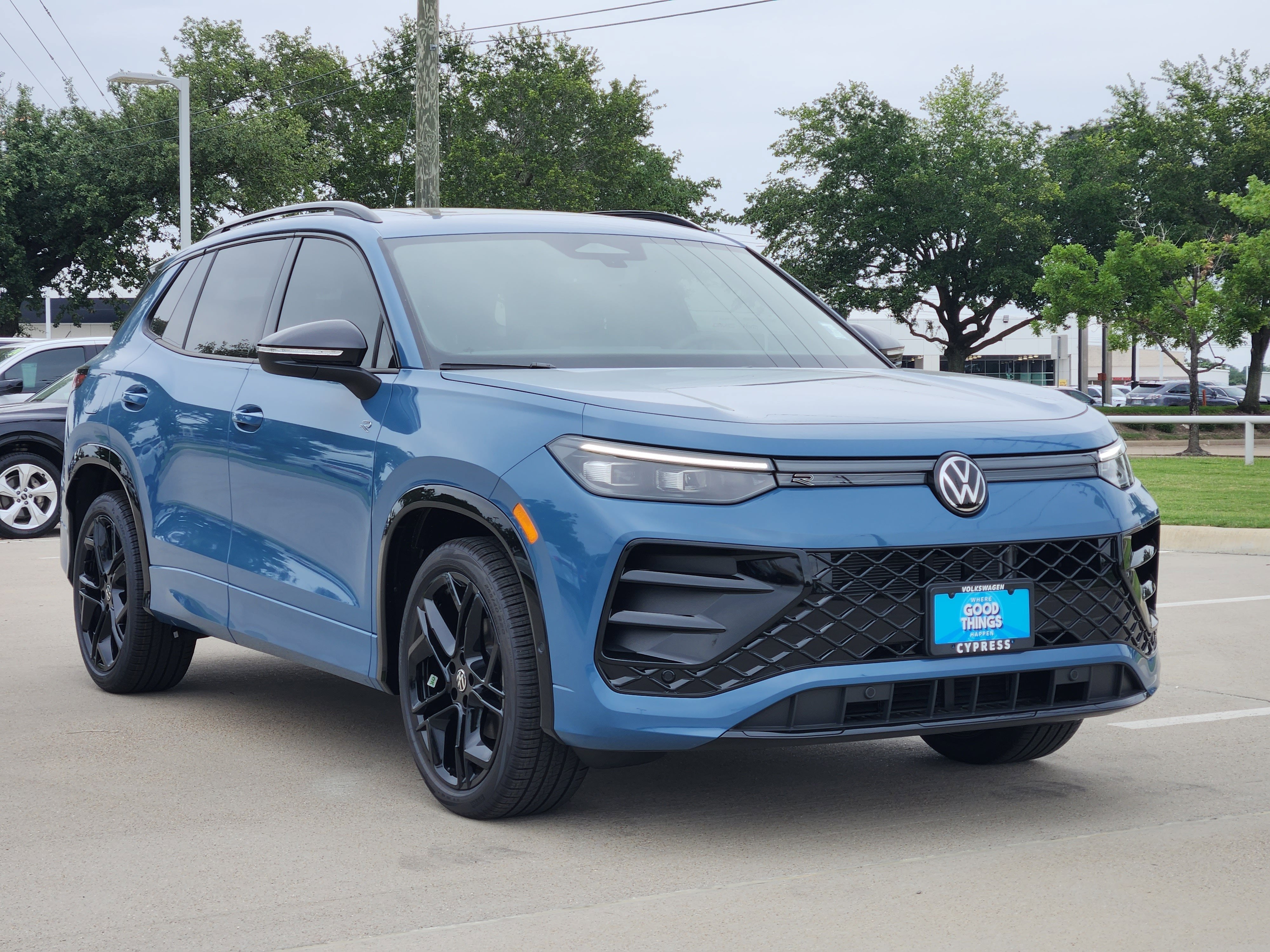 2026 Volkswagen Tiguan SE R-Line Black