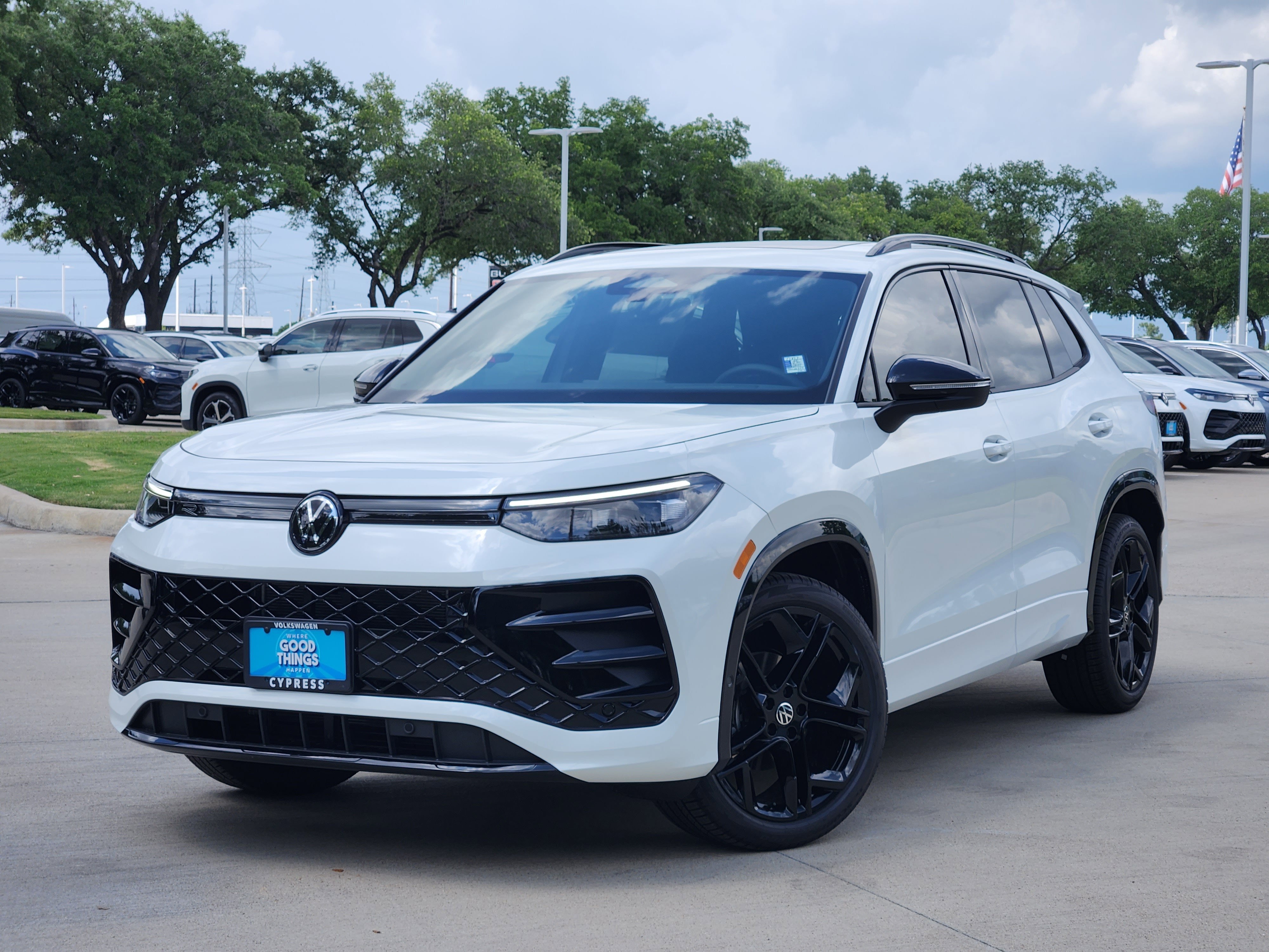 2026 Volkswagen Tiguan SE R-Line Black