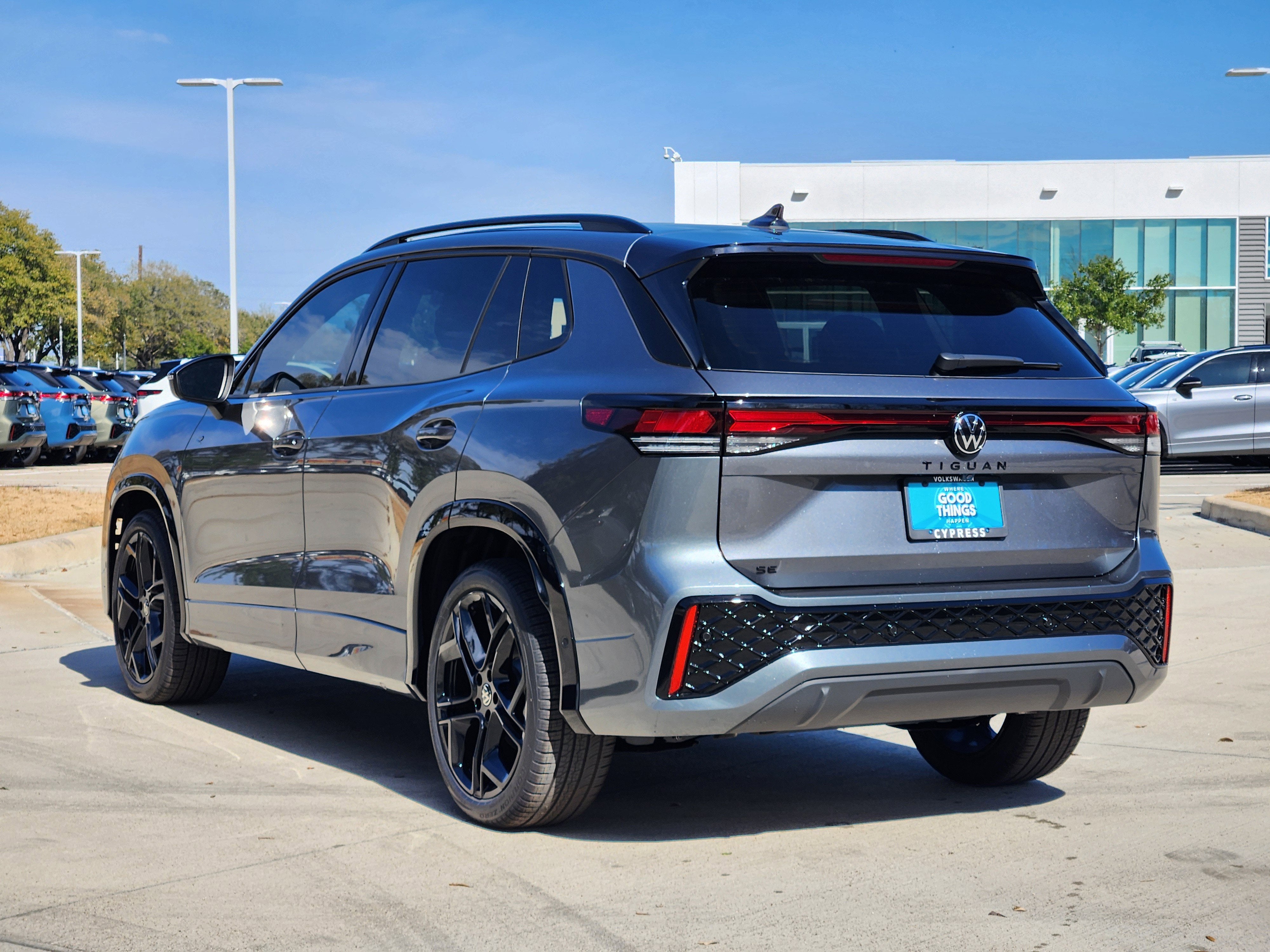 2026 Volkswagen Tiguan SE R-Line Black