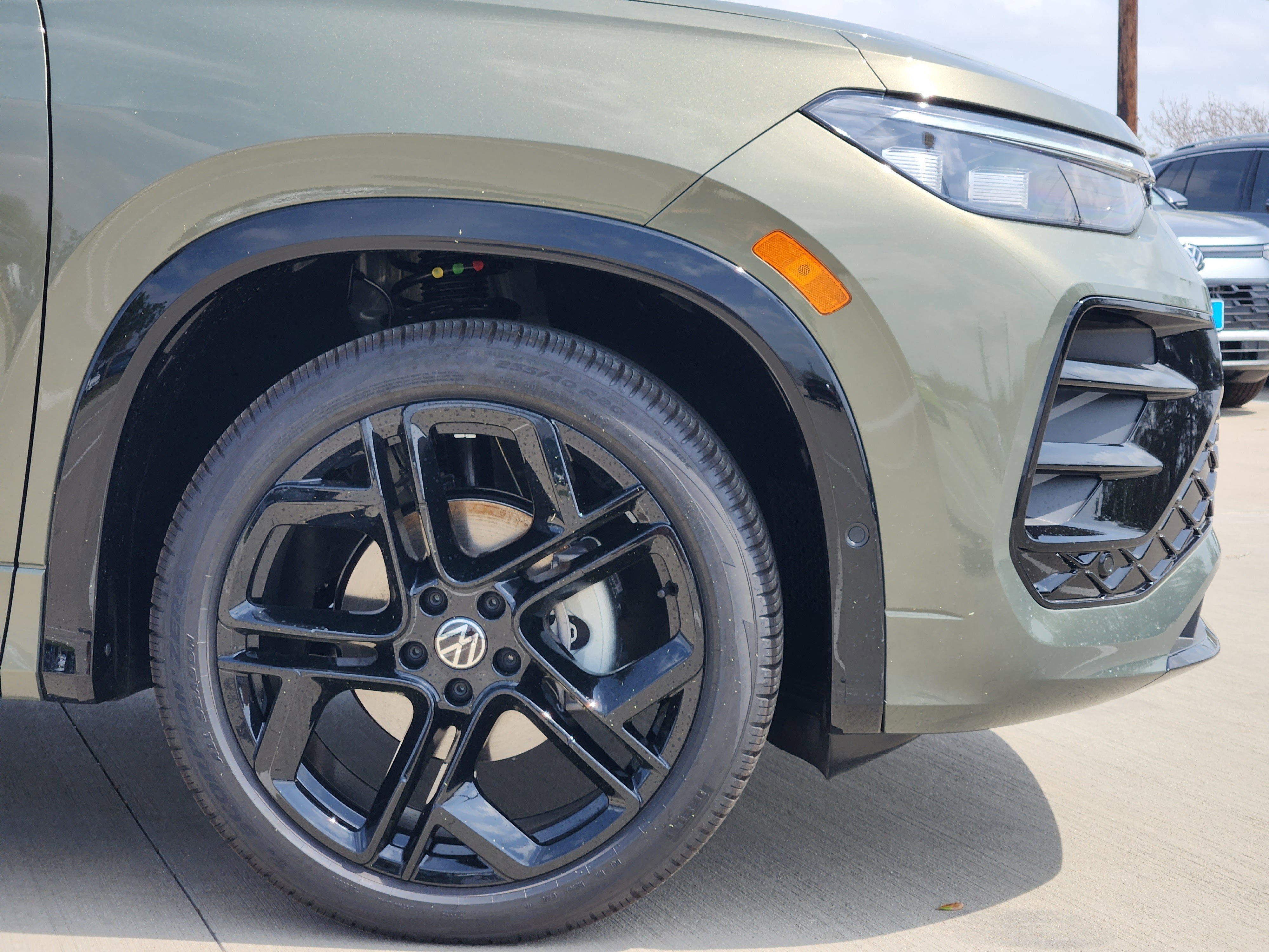 2026 Volkswagen Tiguan SE R-Line Black