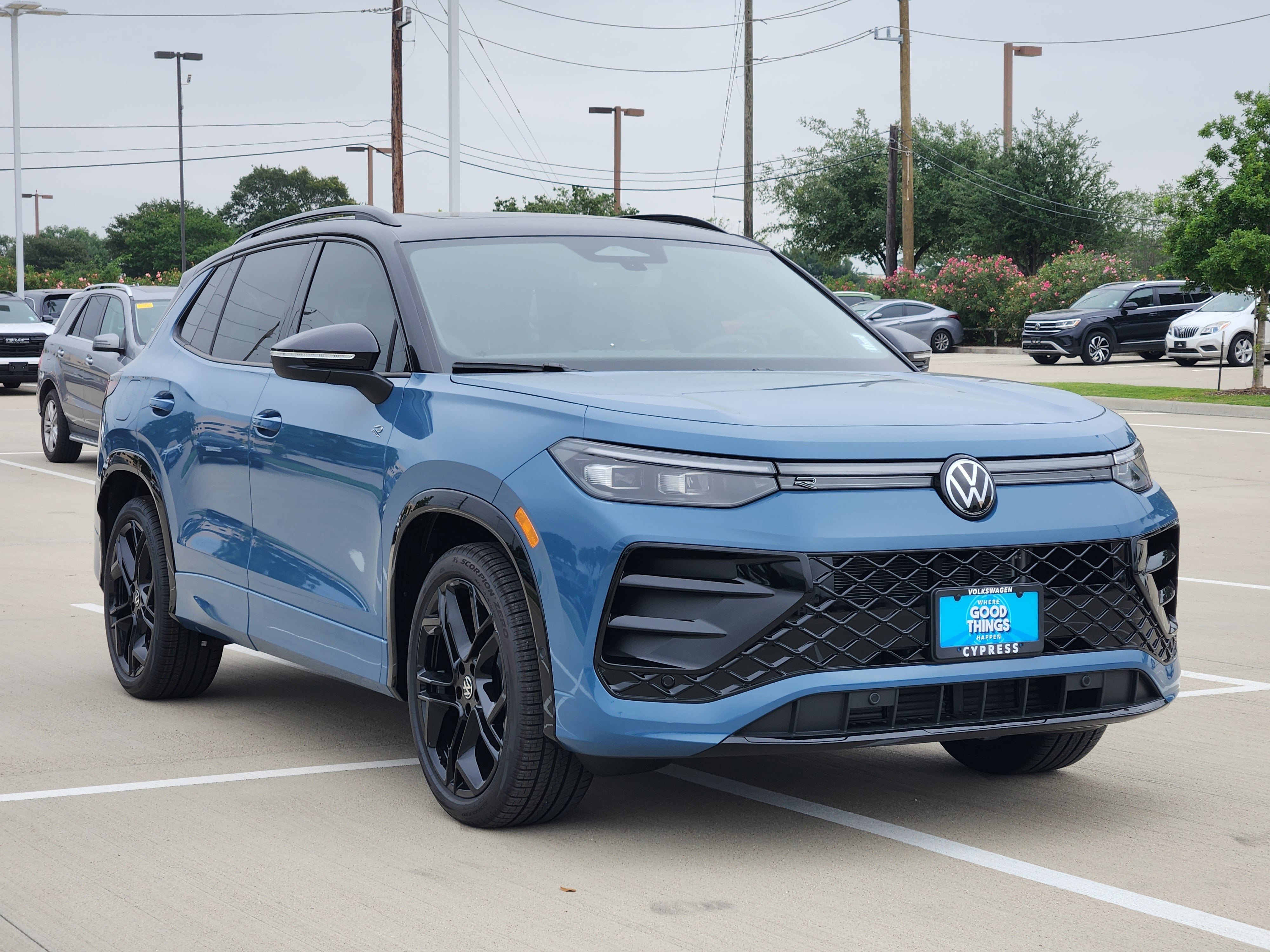 2026 Volkswagen Tiguan SE R-Line Black