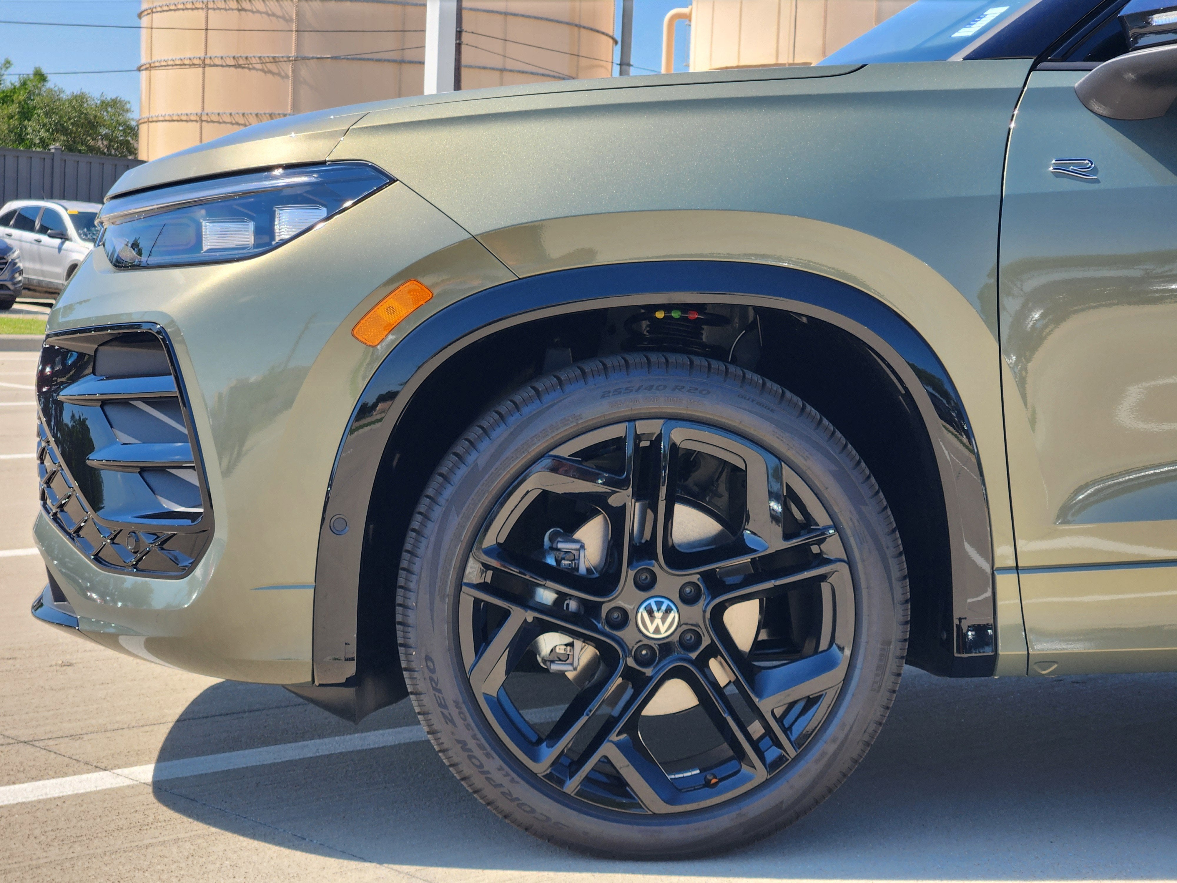 2026 Volkswagen Tiguan SE R-Line Black