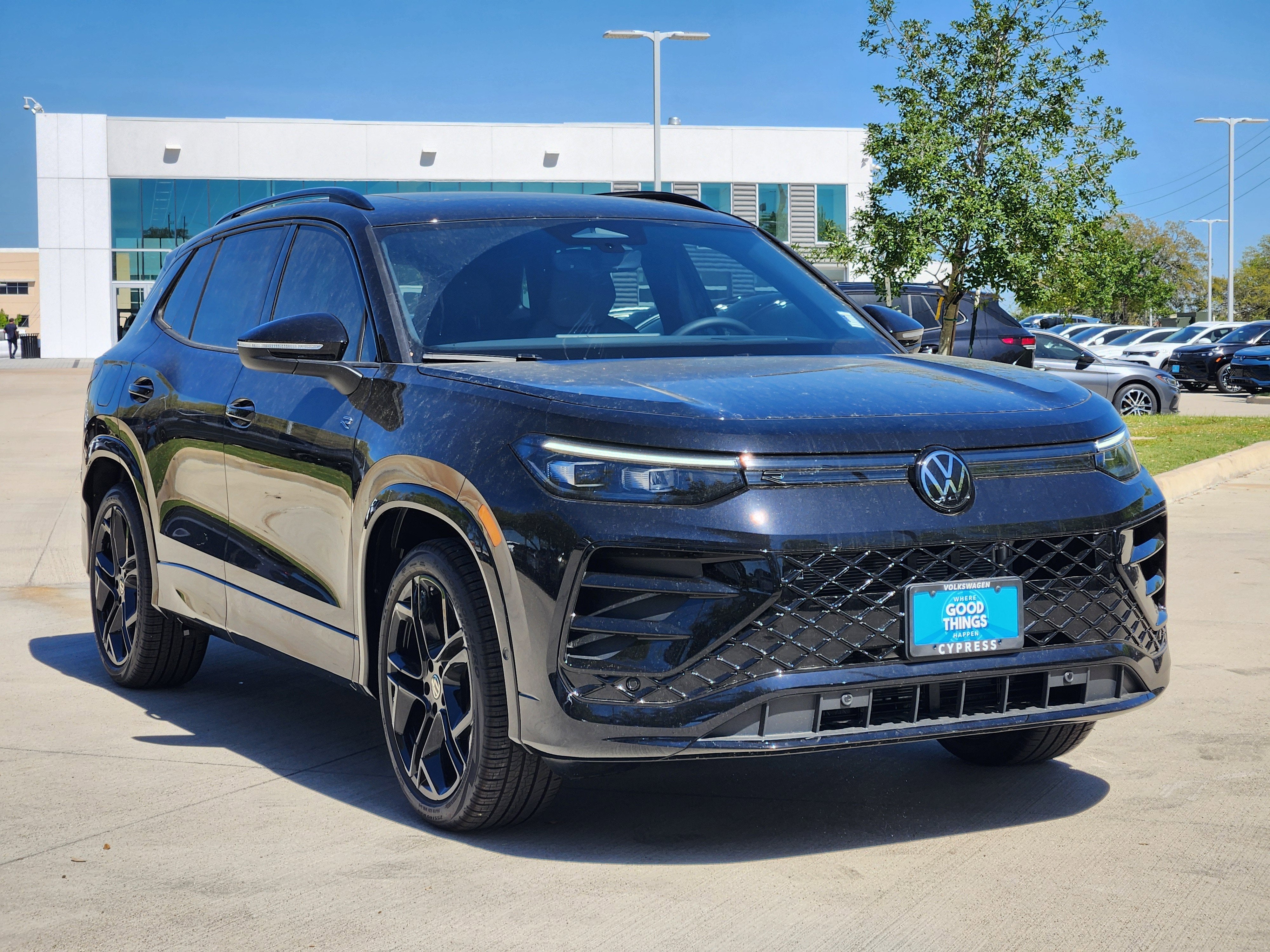 2026 Volkswagen Tiguan SE R-Line Black