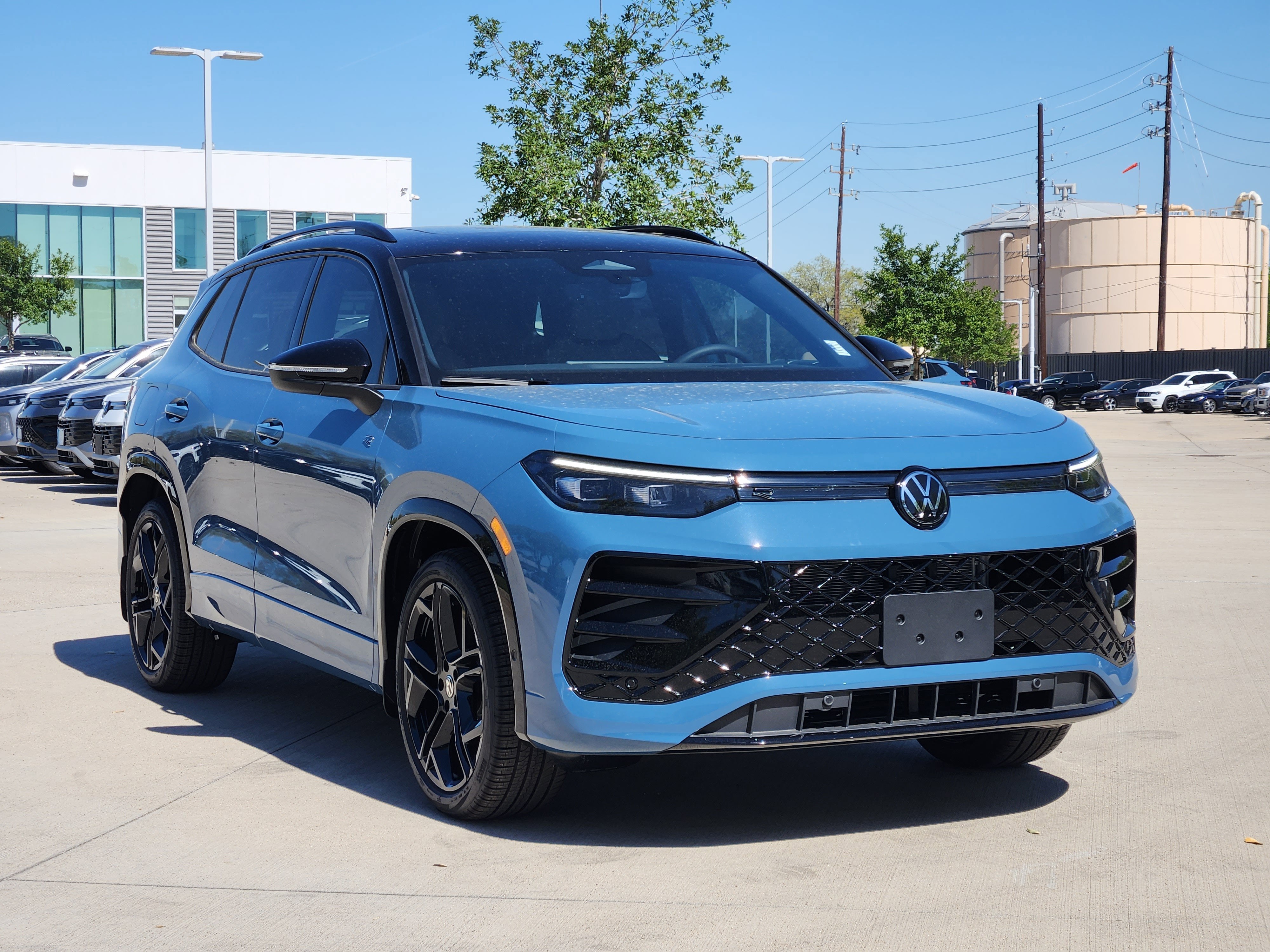 2026 Volkswagen Tiguan SE R-Line Black