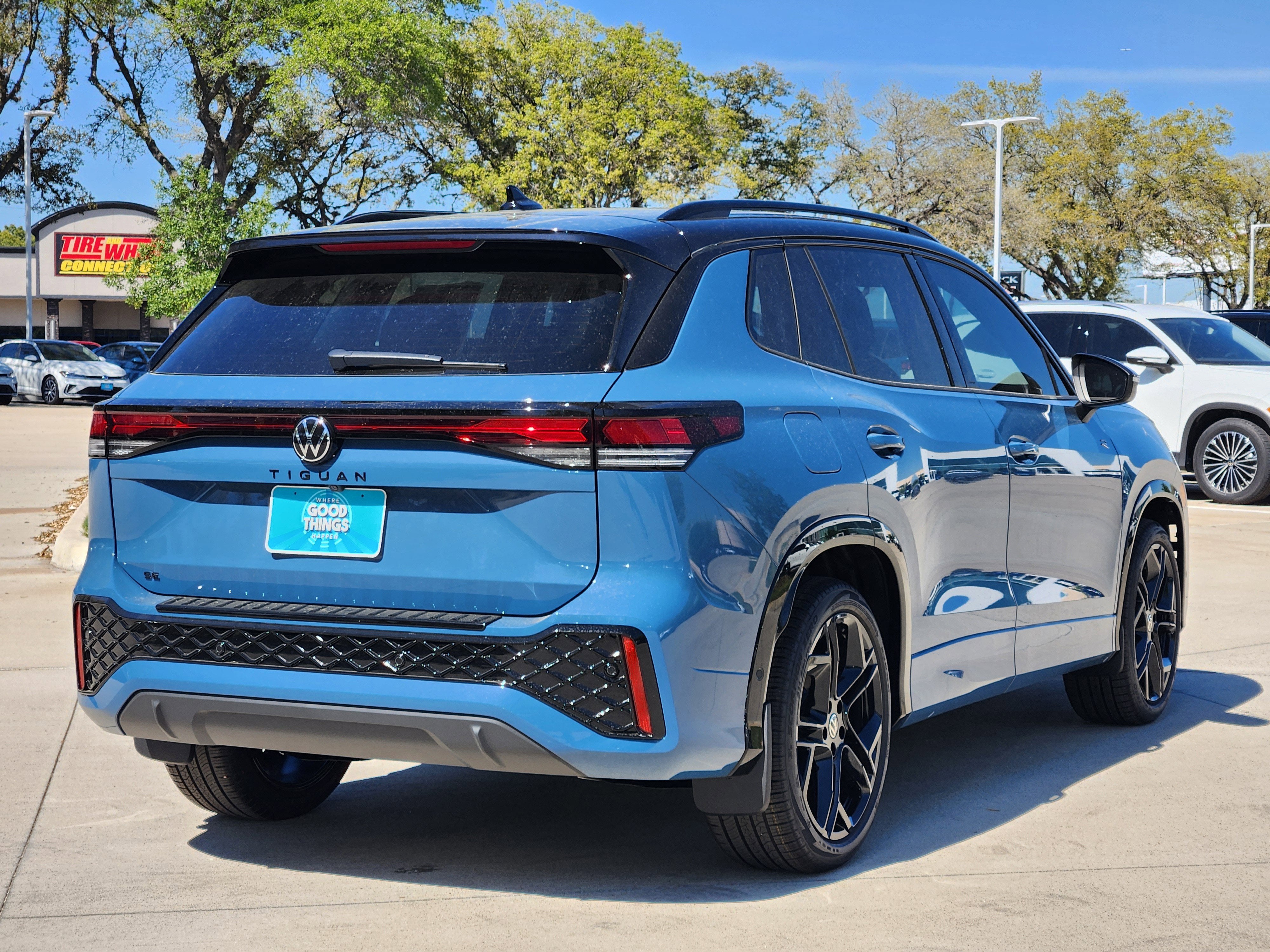 2026 Volkswagen Tiguan SE R-Line Black