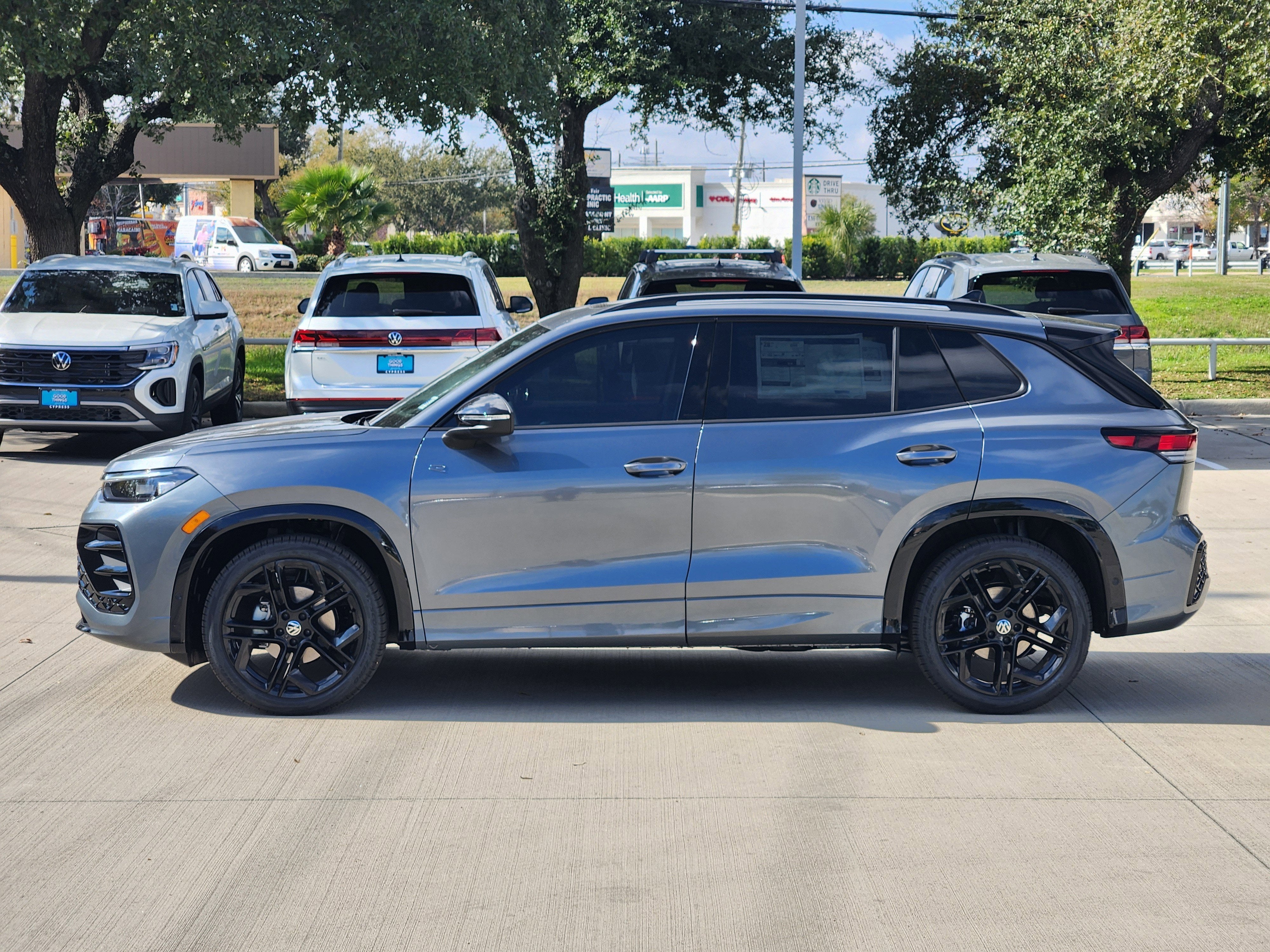 2026 Volkswagen Tiguan SE R-Line Black