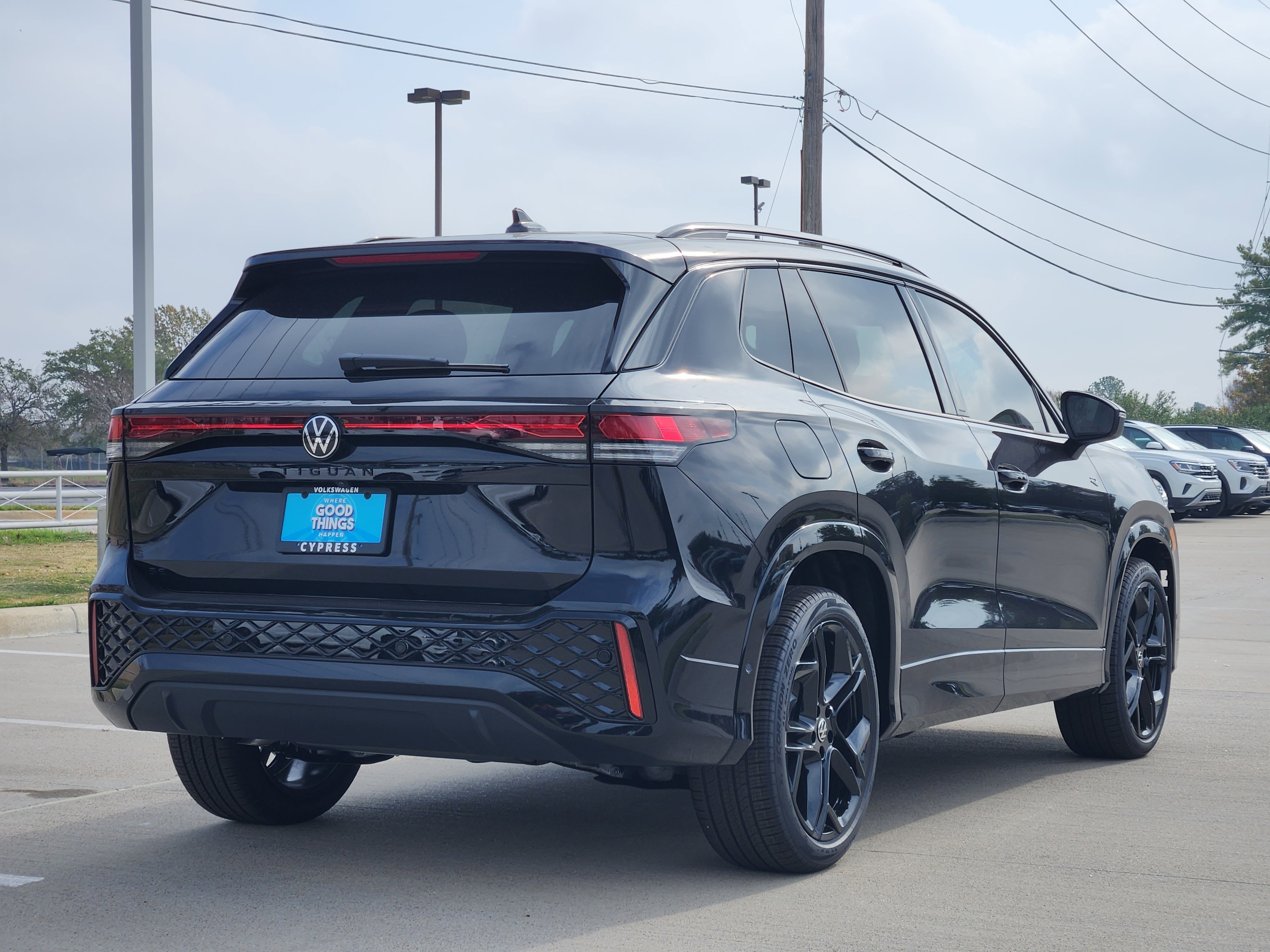 2026 Volkswagen Tiguan SE R-Line Black