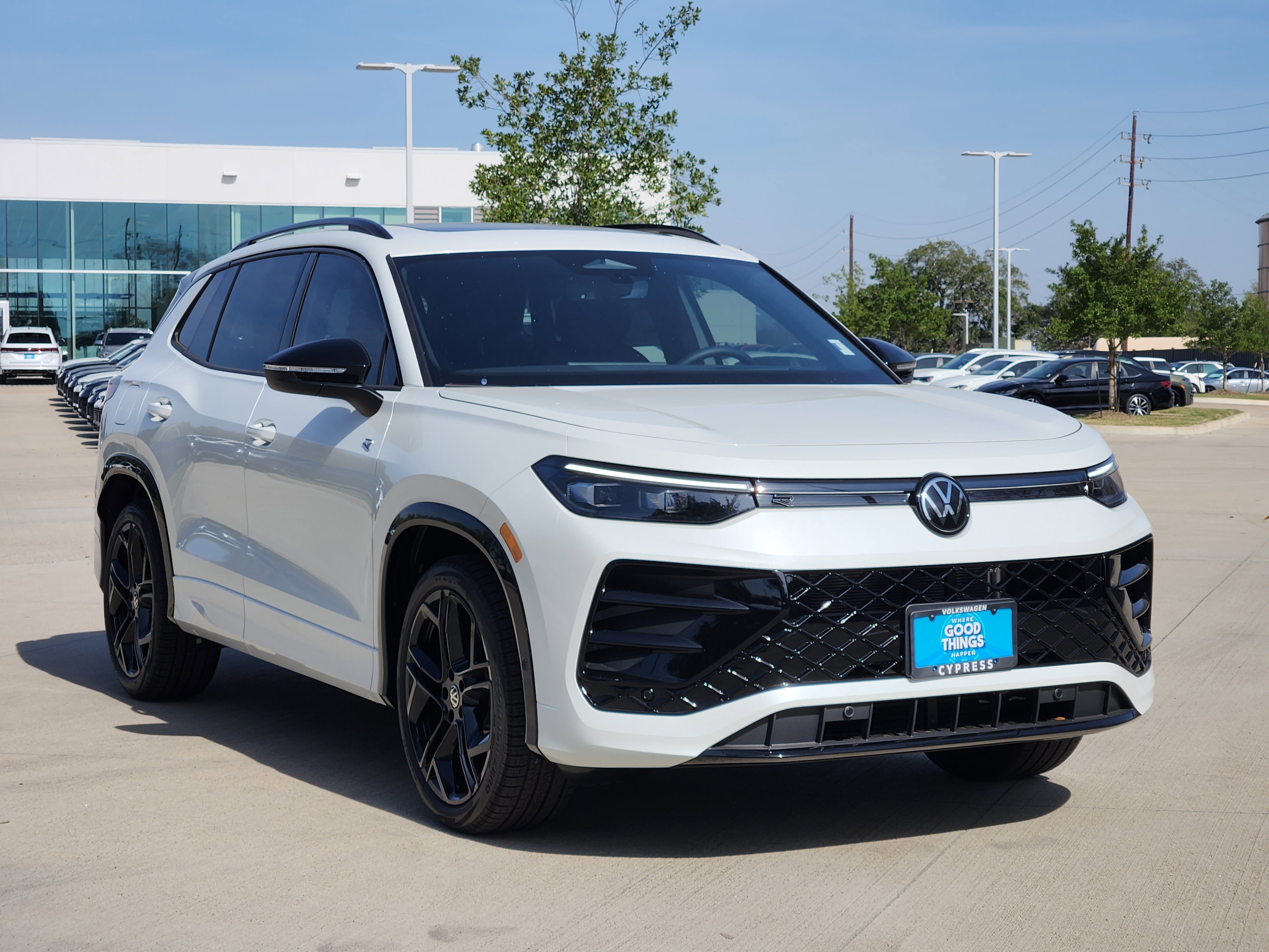 2026 Volkswagen Tiguan SE R-Line Black