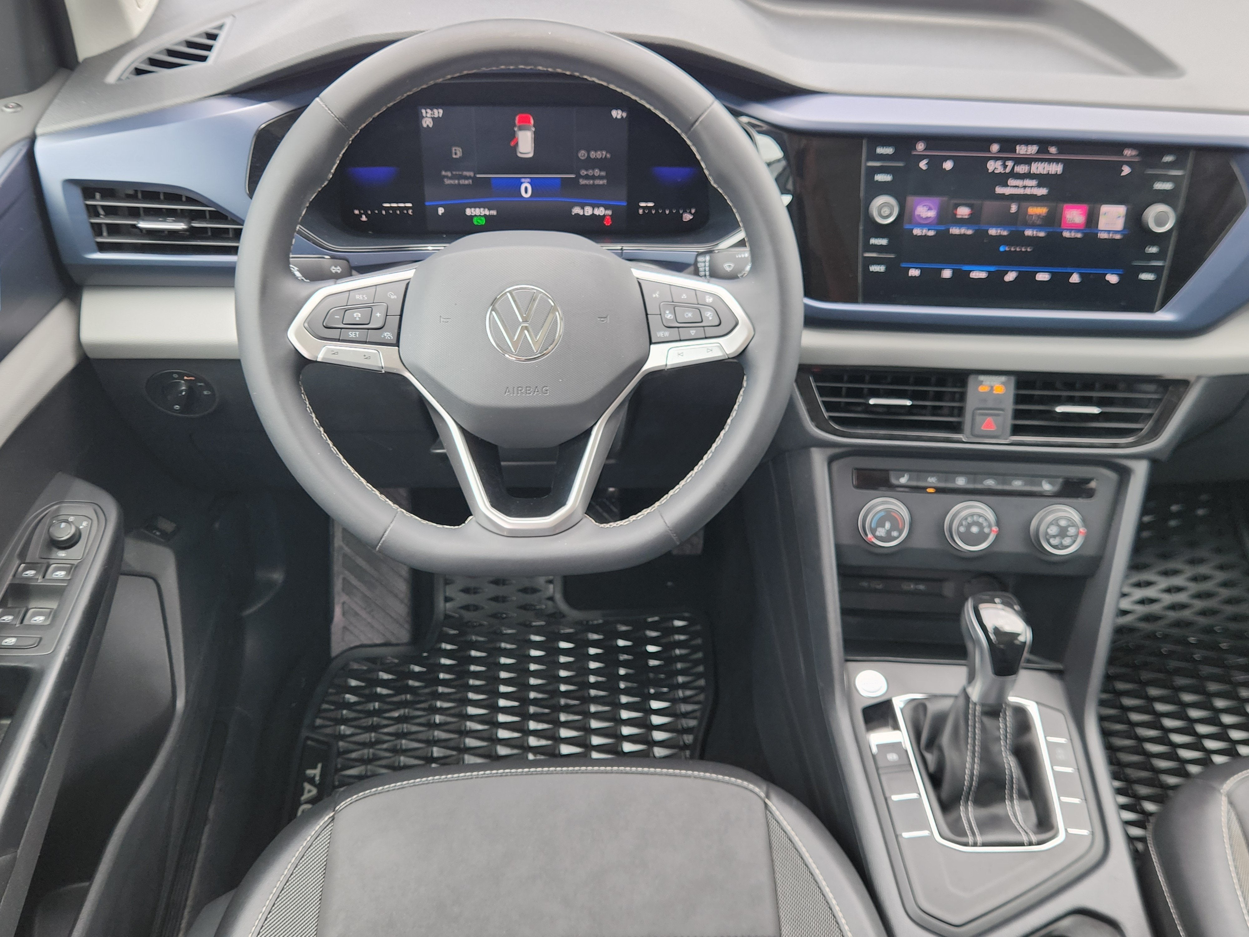 2022 Volkswagen Taos SE