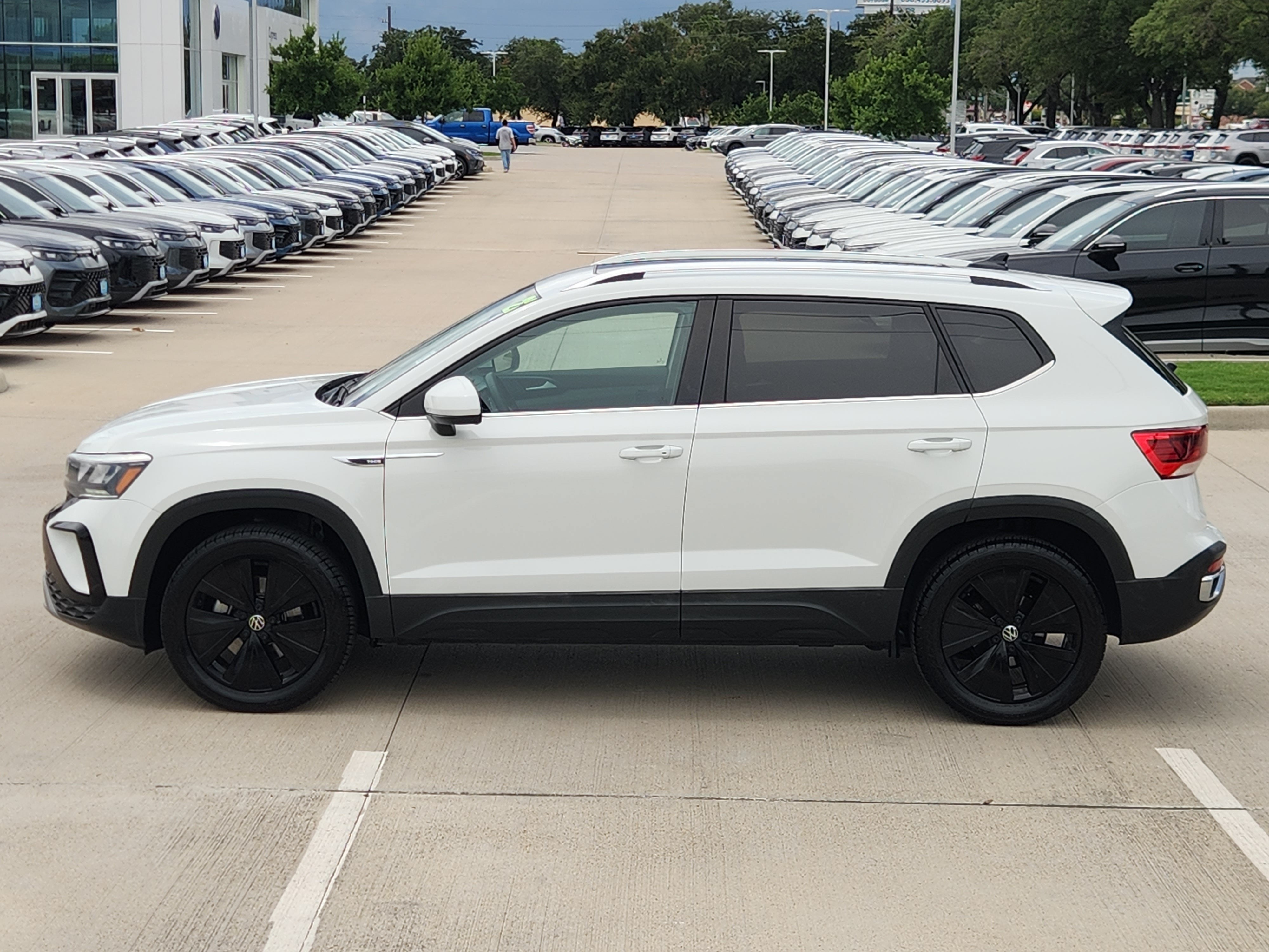 2022 Volkswagen Taos SE