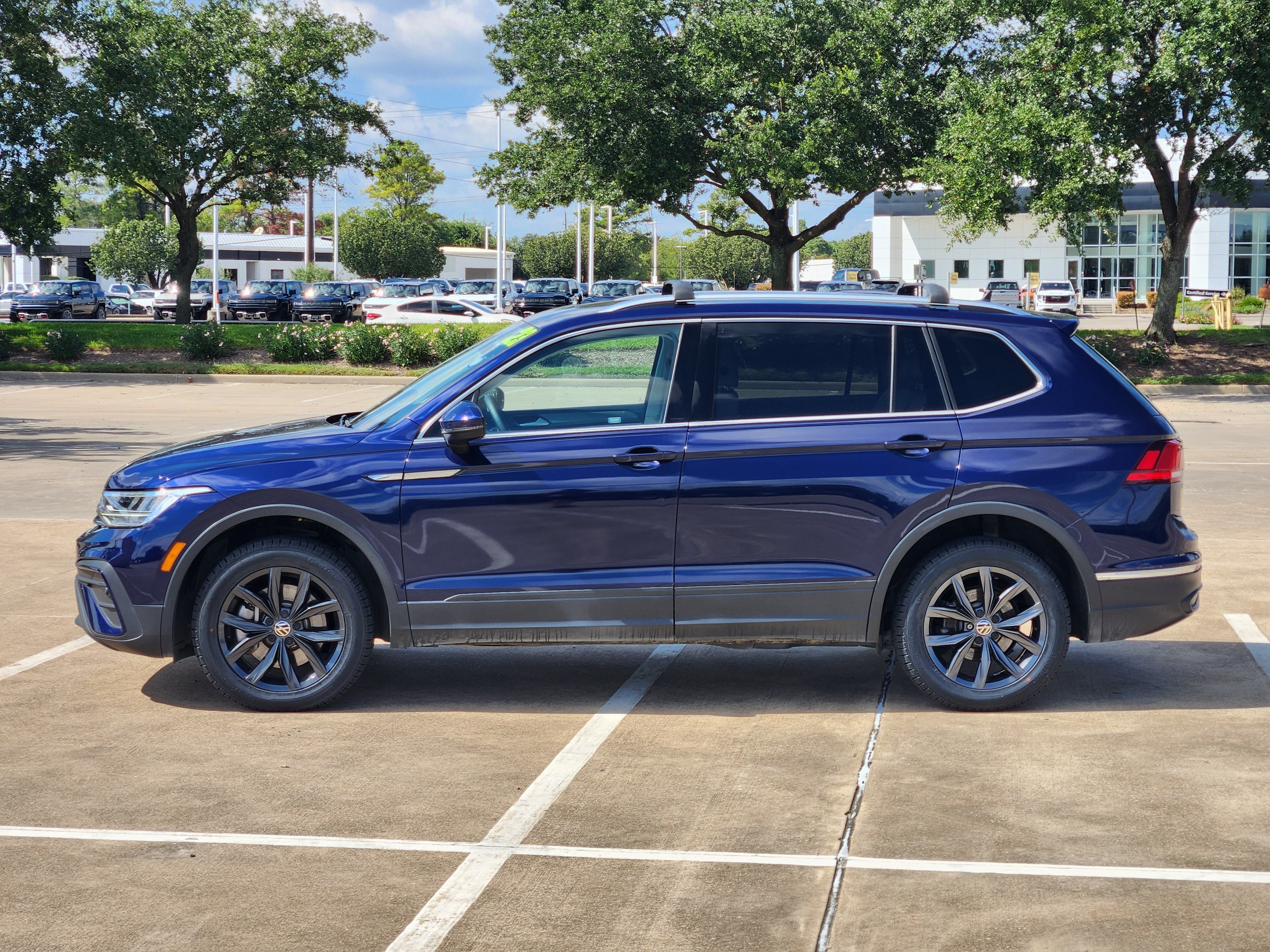 2023 Volkswagen Tiguan SE