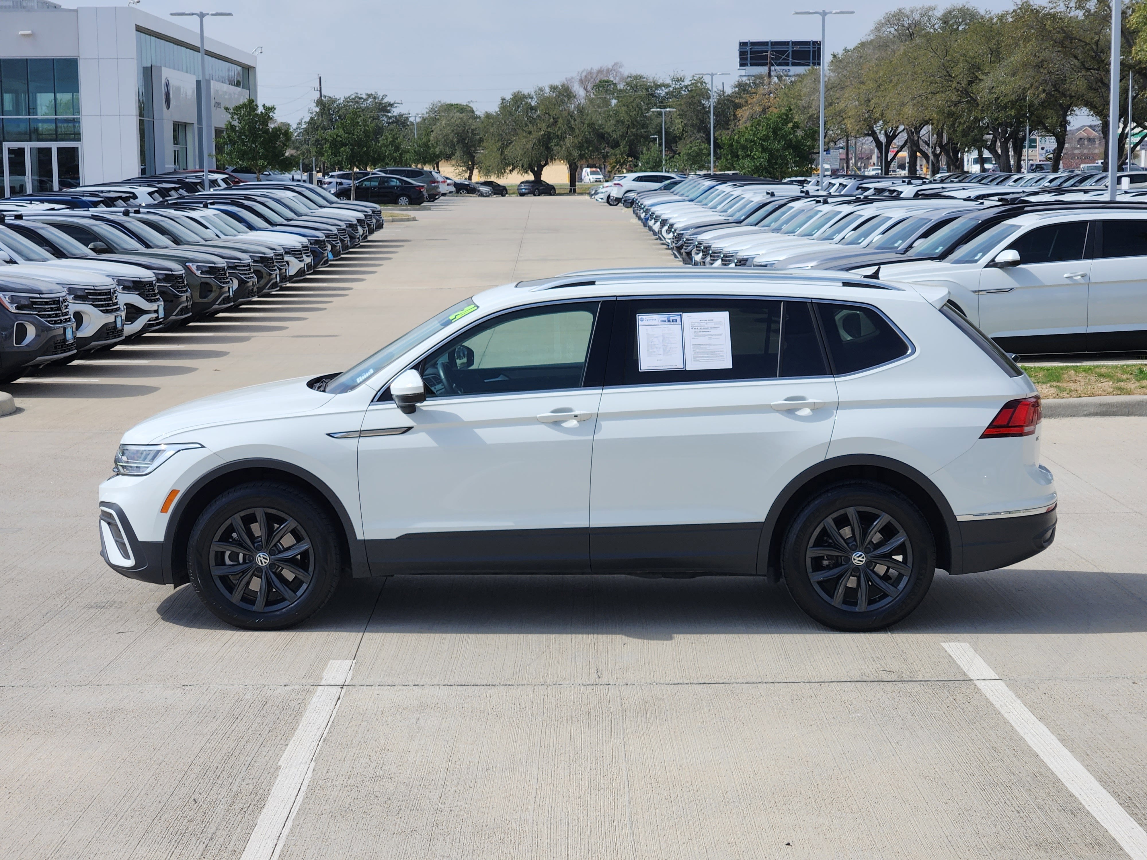 2024 Volkswagen Tiguan SE