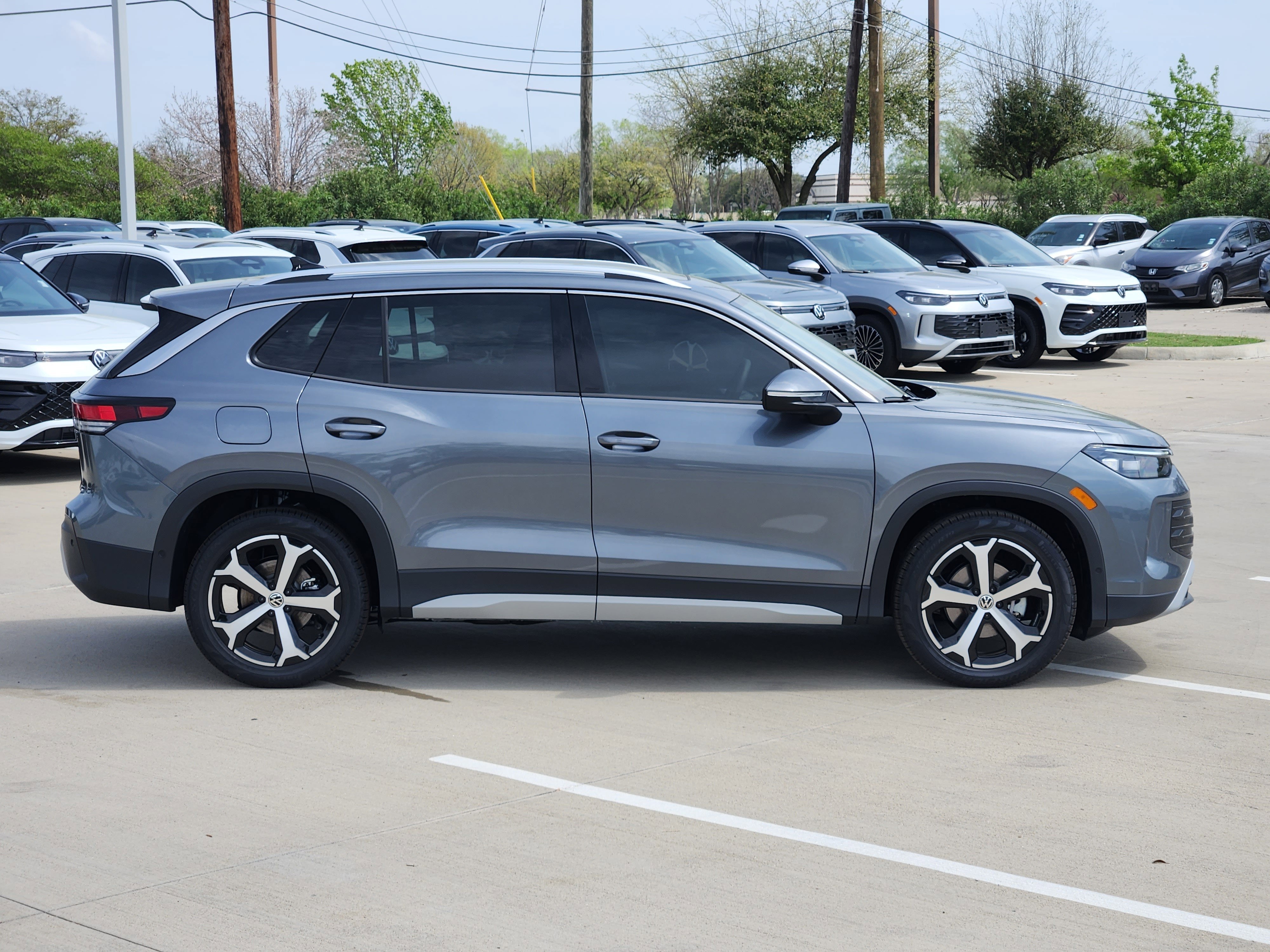 2026 Volkswagen Tiguan SE