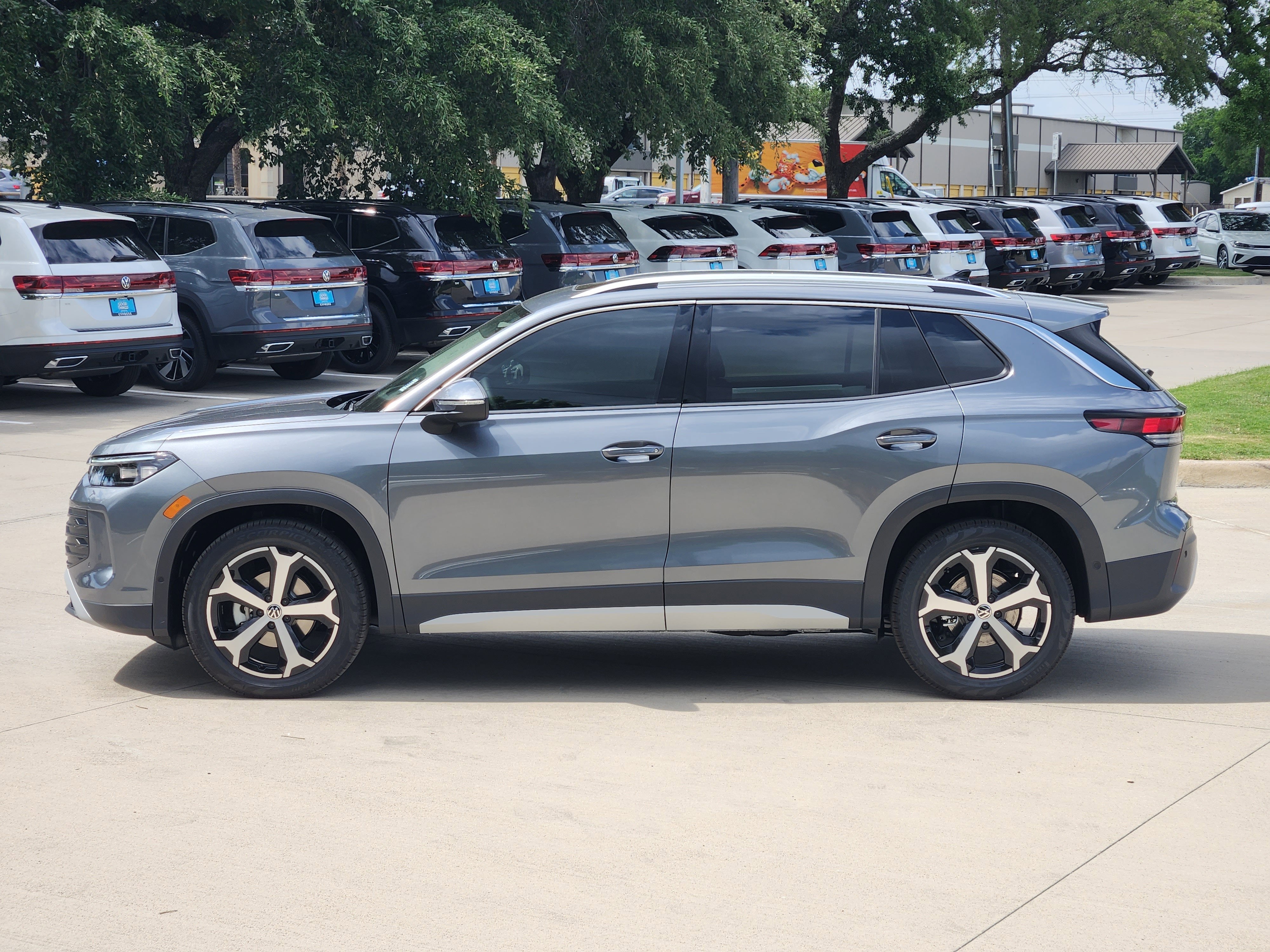 2026 Volkswagen Tiguan SE