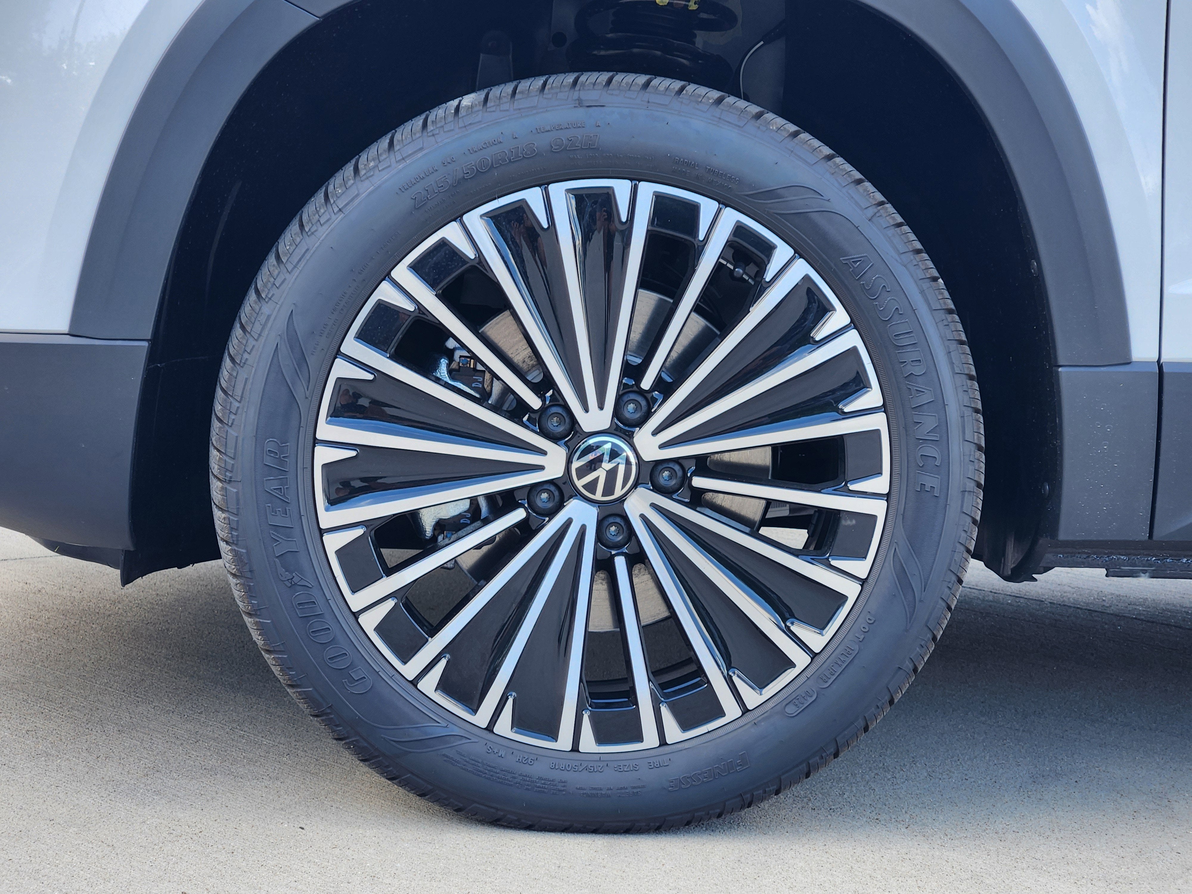 2026 Volkswagen Taos SE