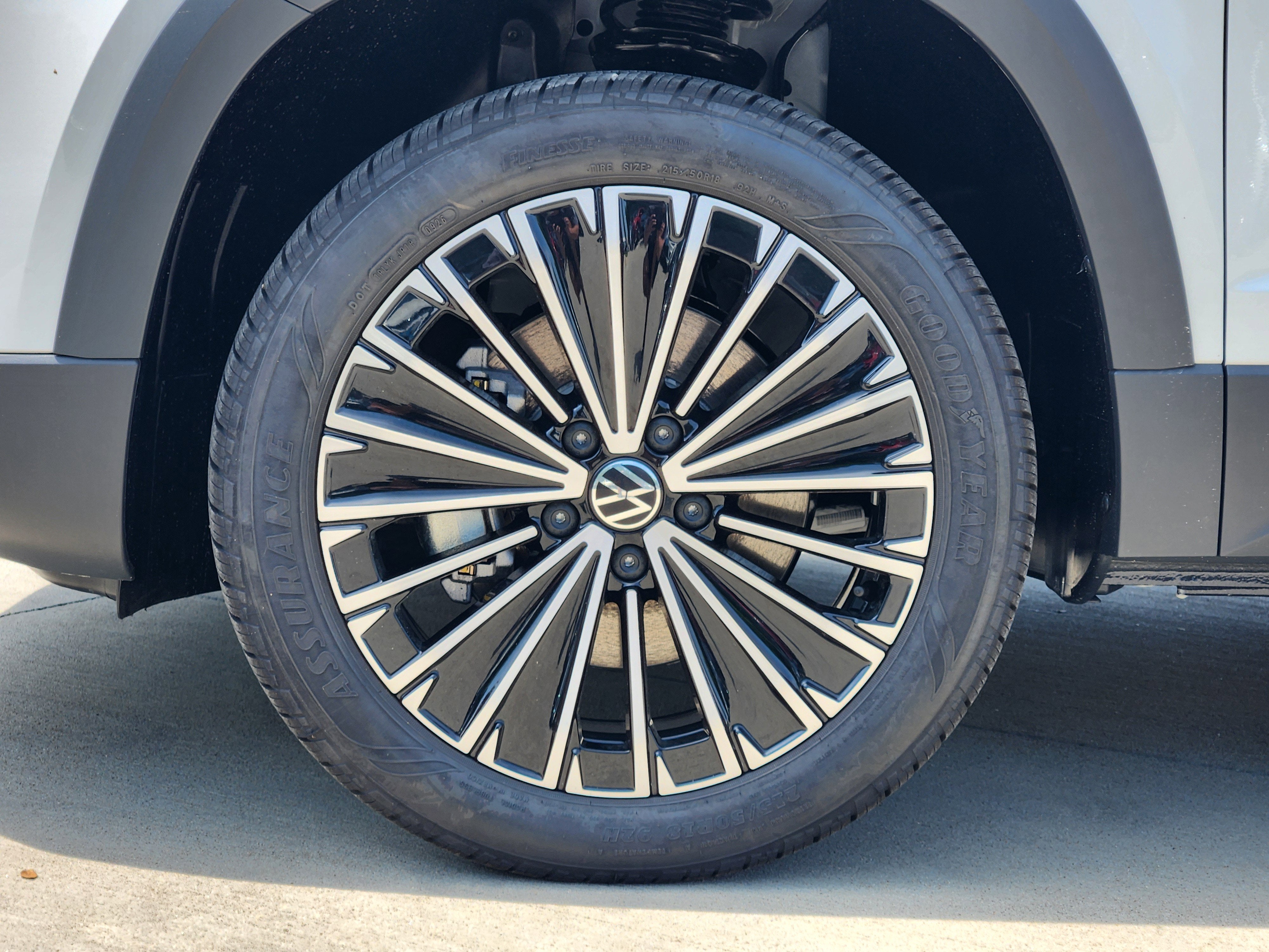 2026 Volkswagen Taos SE