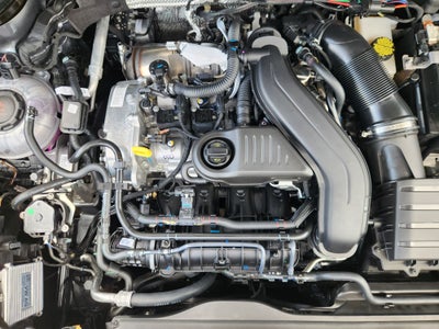 2026 Volkswagen Taos SE