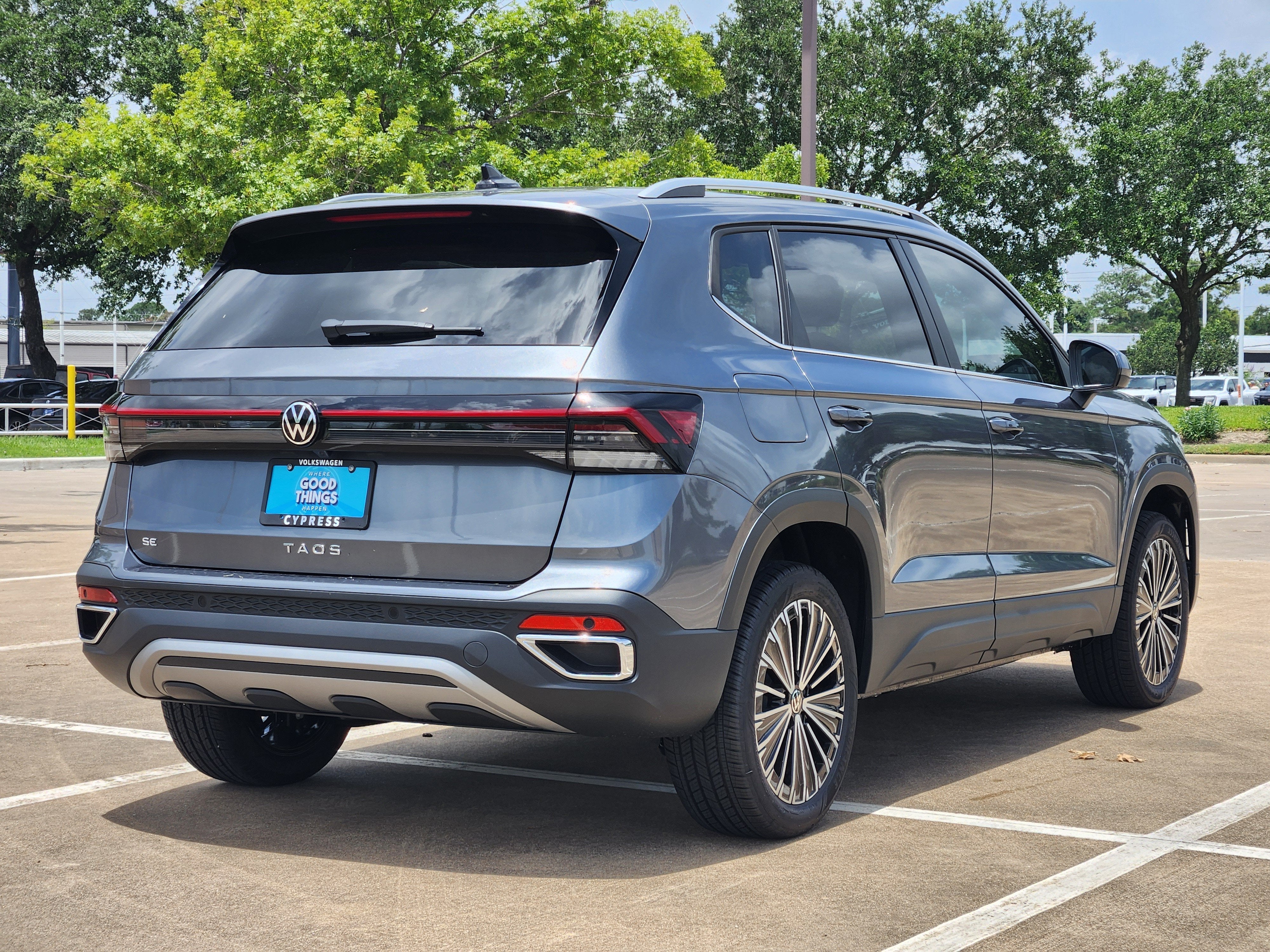 2026 Volkswagen Taos SE