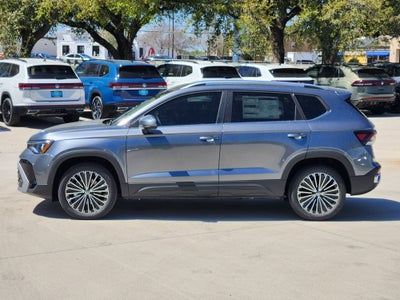 2026 Volkswagen Taos SE