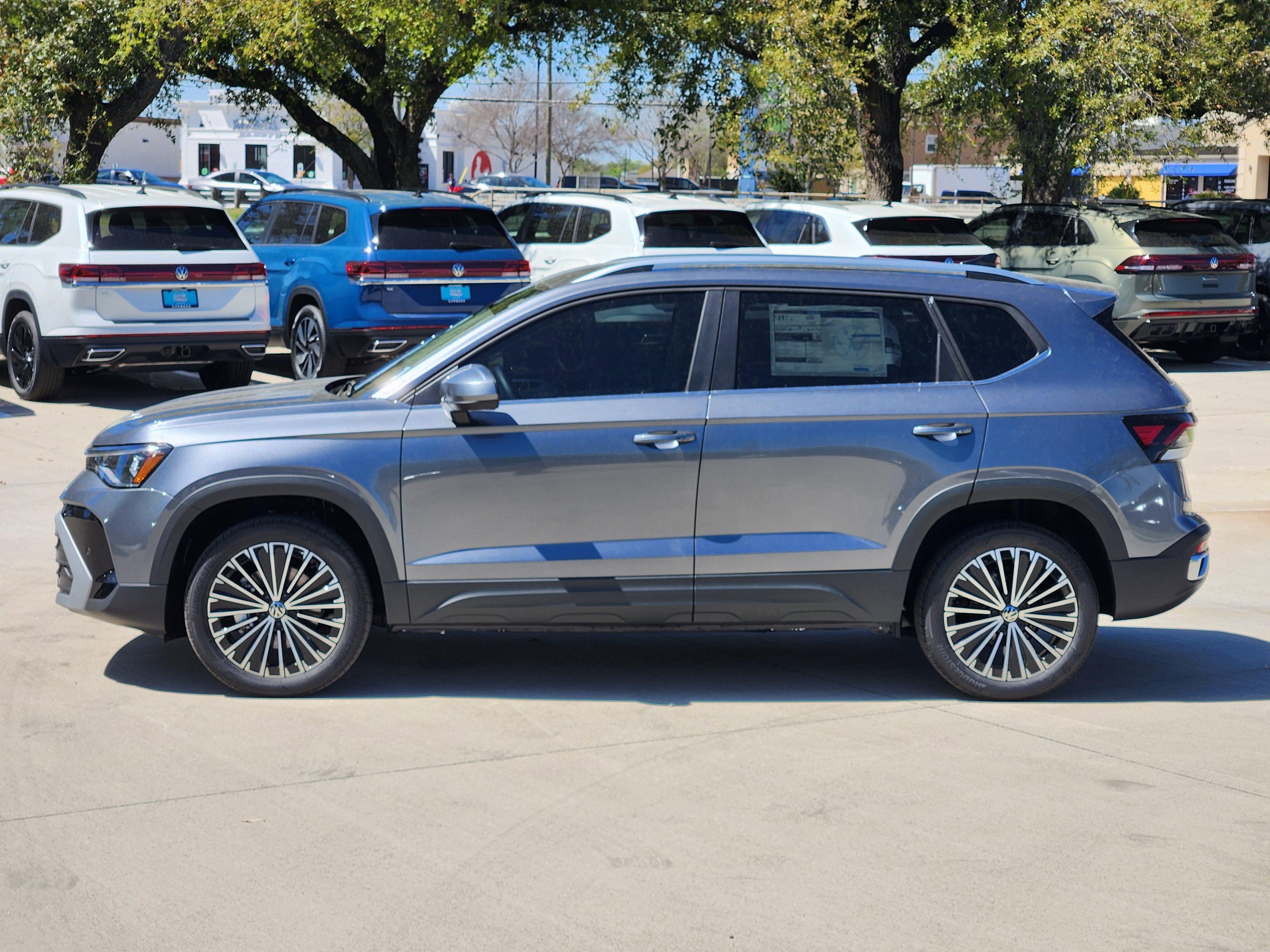 2026 Volkswagen Taos SE