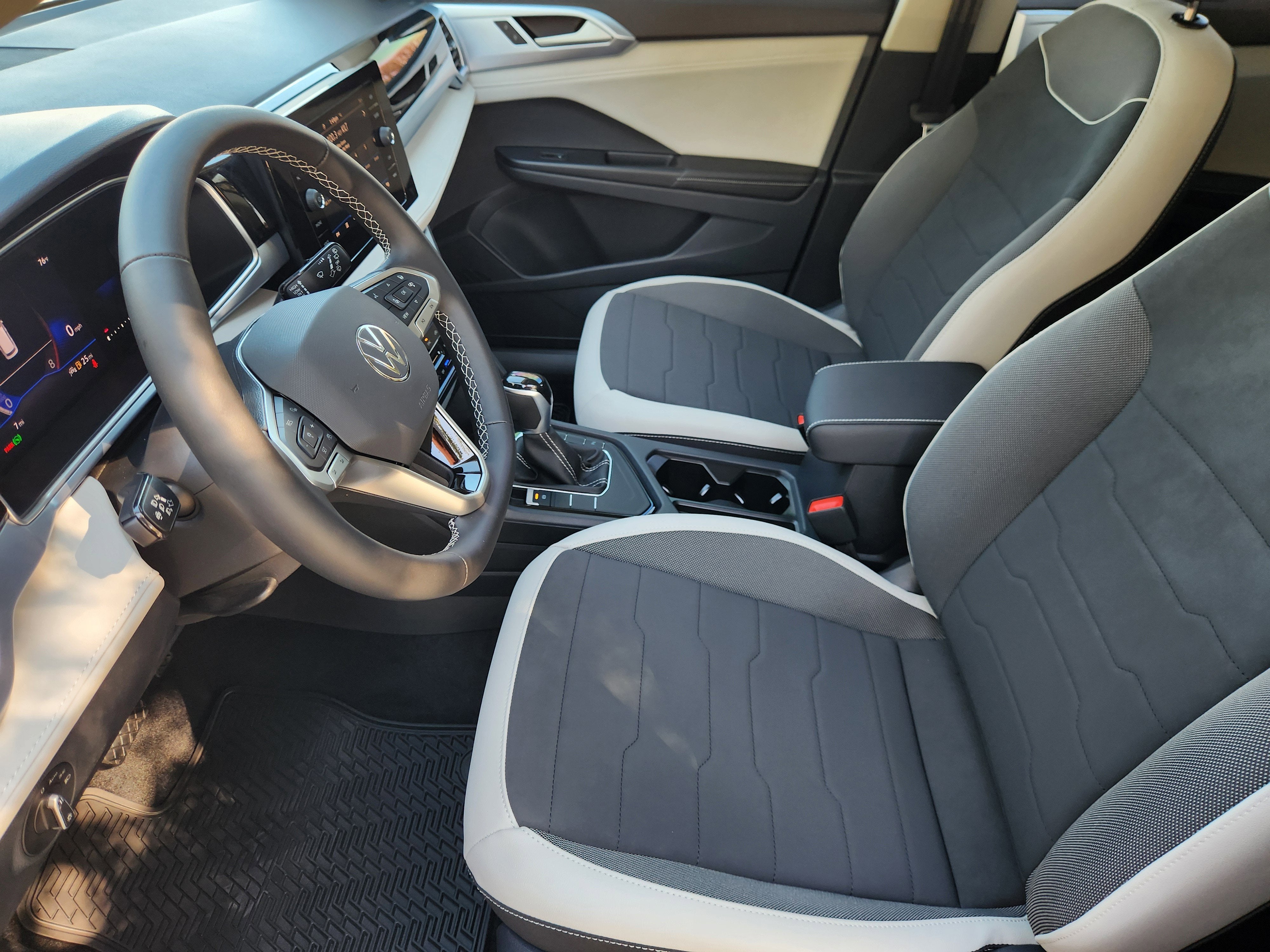 2026 Volkswagen Taos SE