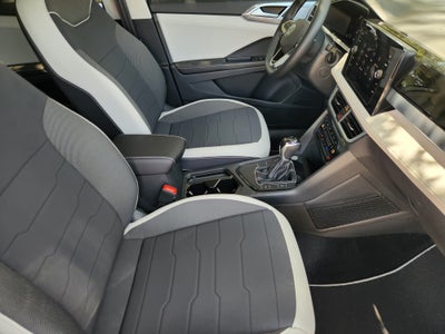 2026 Volkswagen Taos SE
