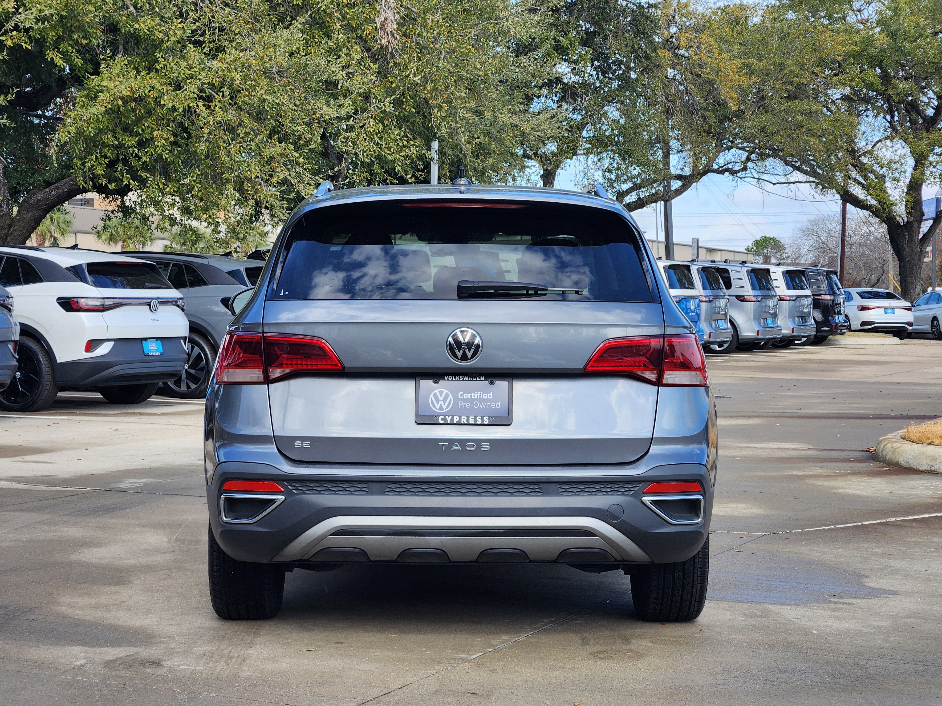 2024 Volkswagen Taos SE