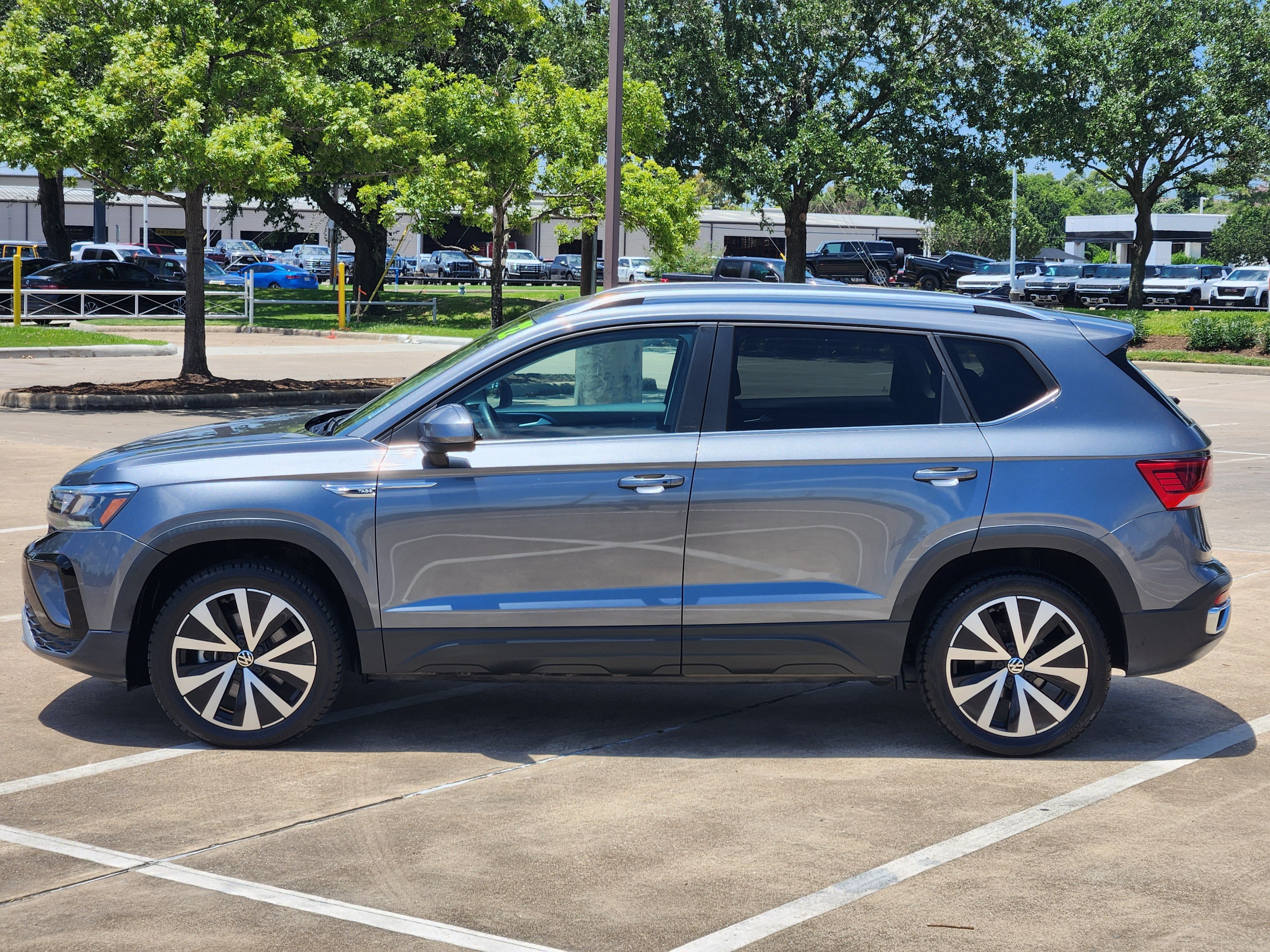 2022 Volkswagen Taos SE