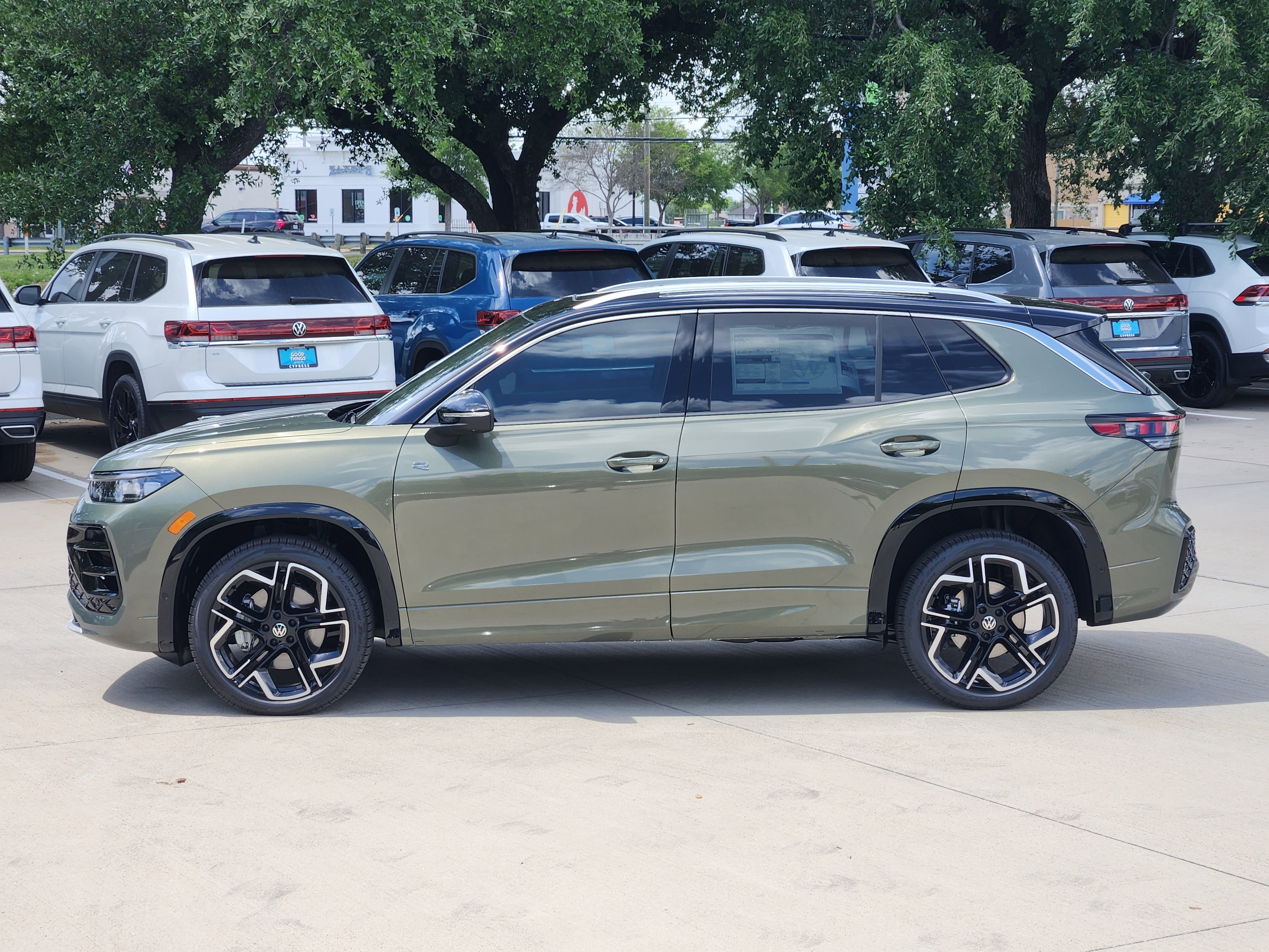 2026 Volkswagen Tiguan SEL R-Line Turbo