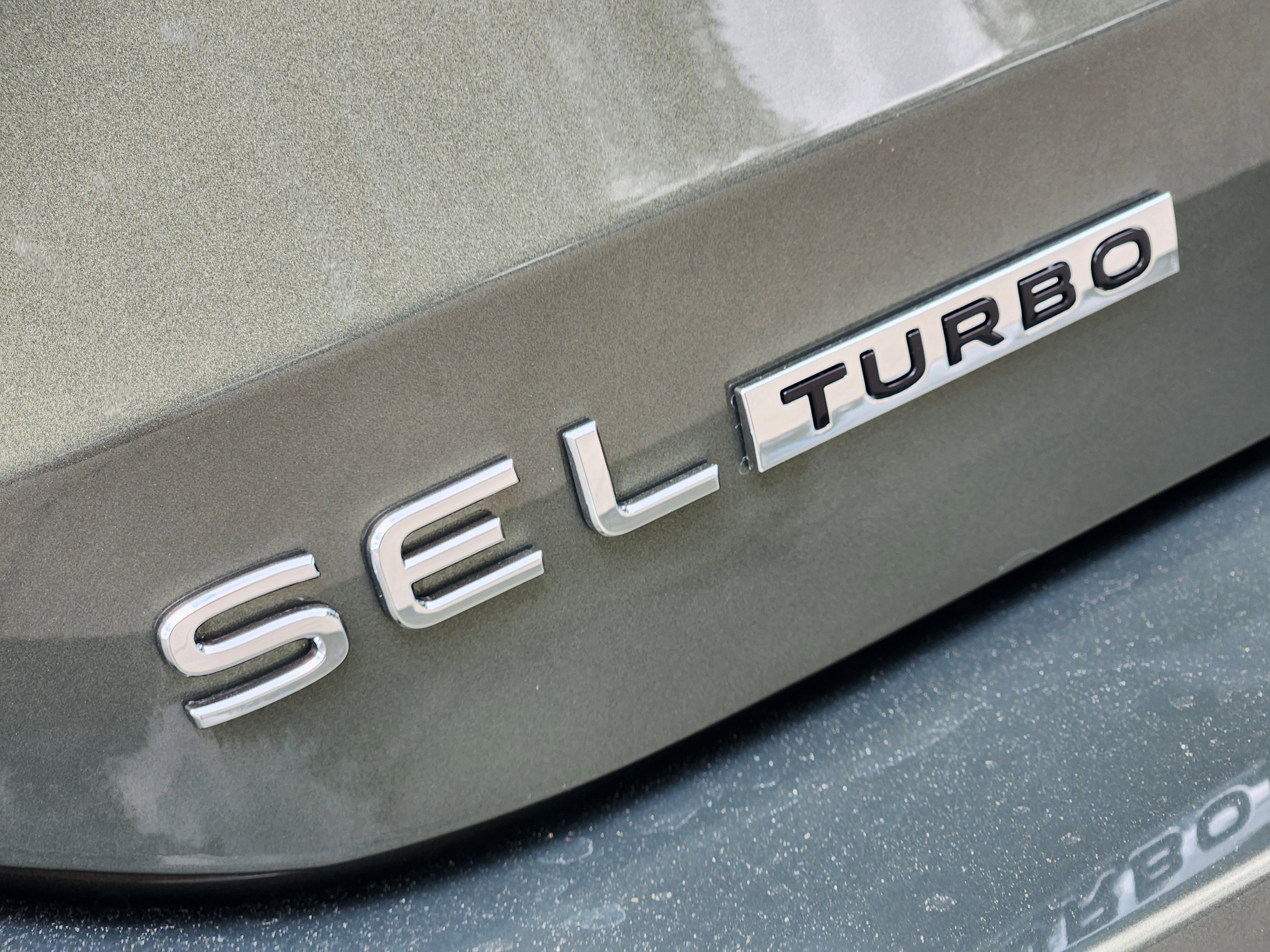 2026 Volkswagen Tiguan SEL R-Line Turbo