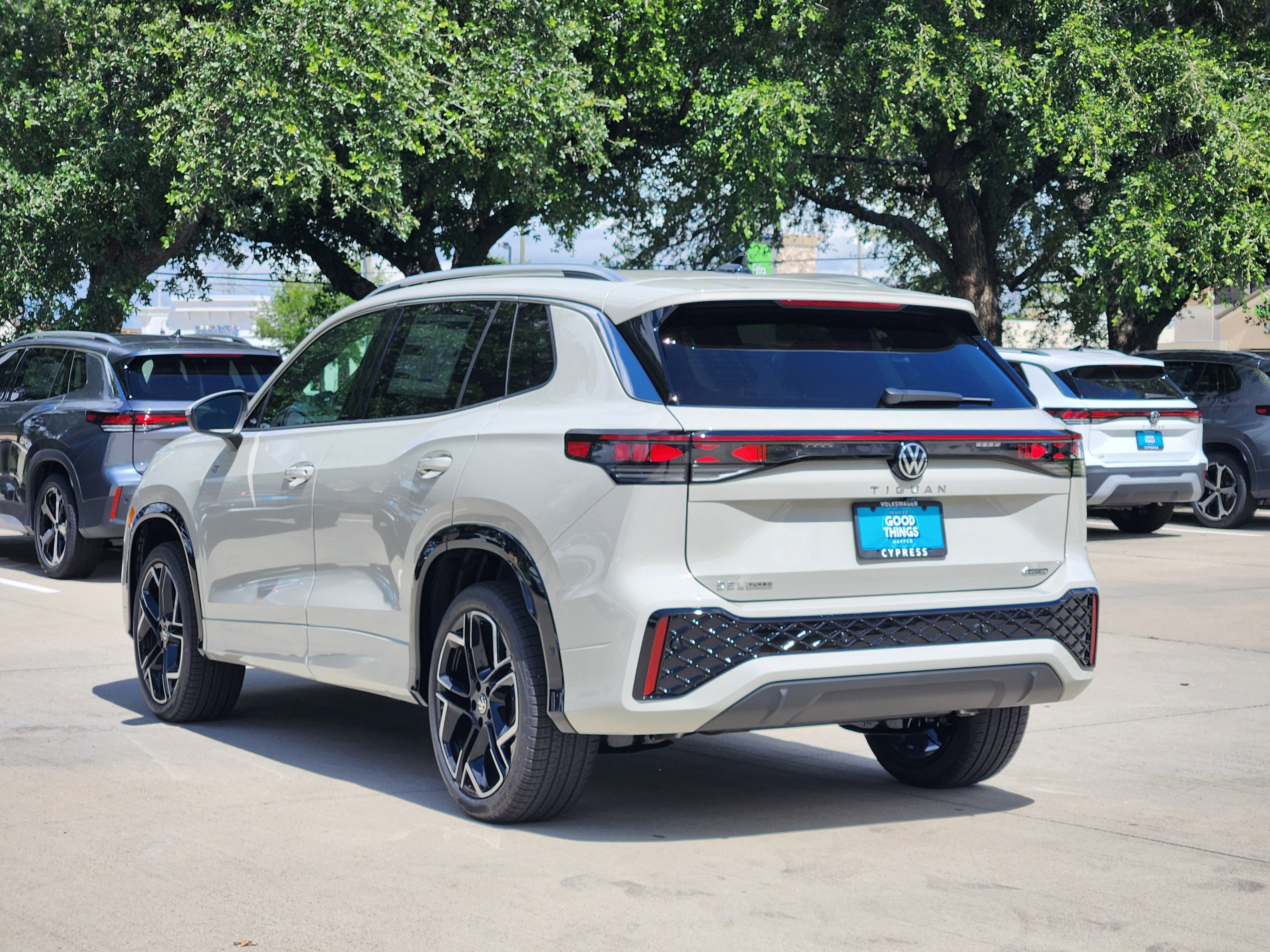 2026 Volkswagen Tiguan SEL R-Line Turbo