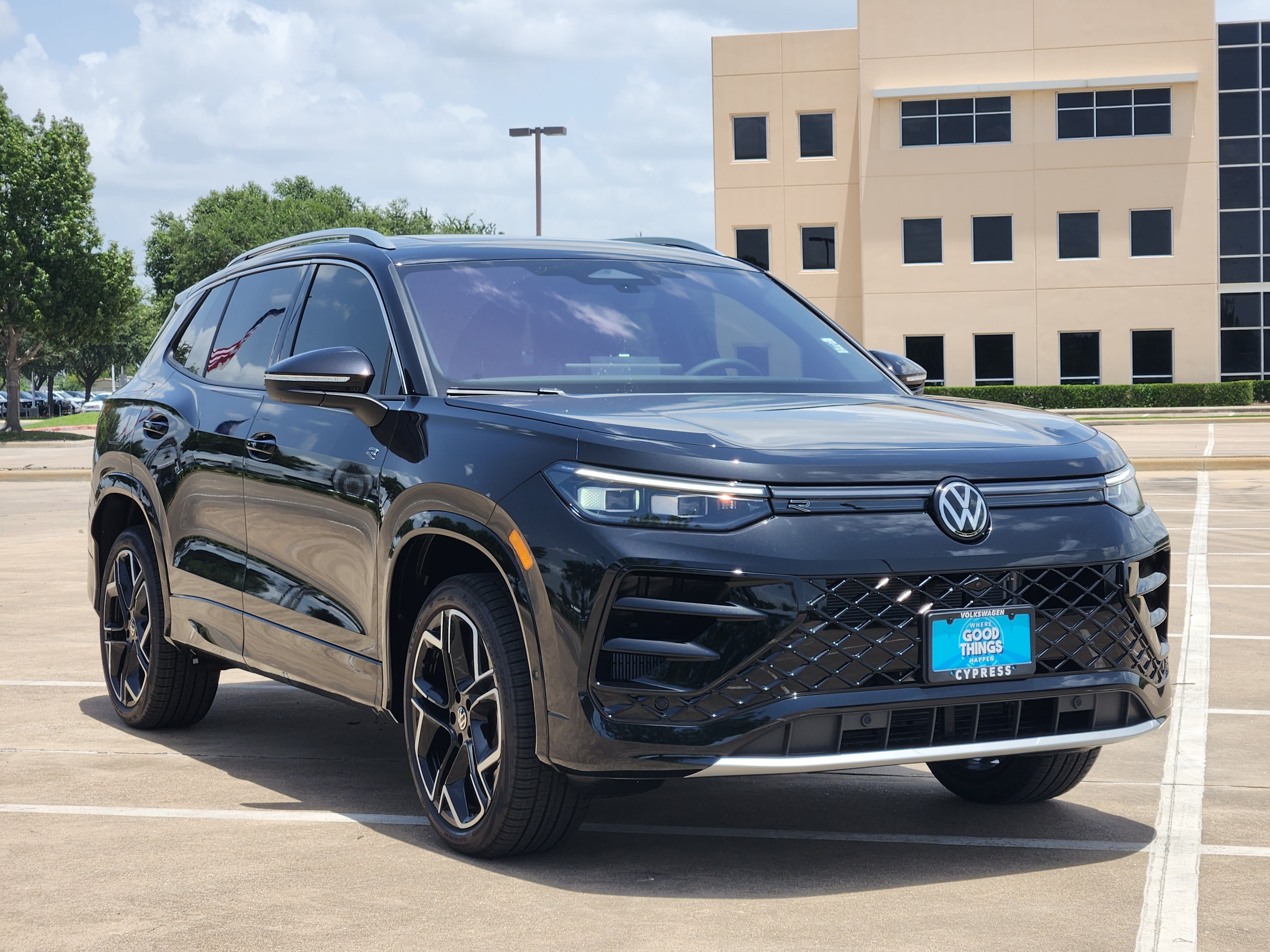2026 Volkswagen Tiguan SEL R-Line Turbo