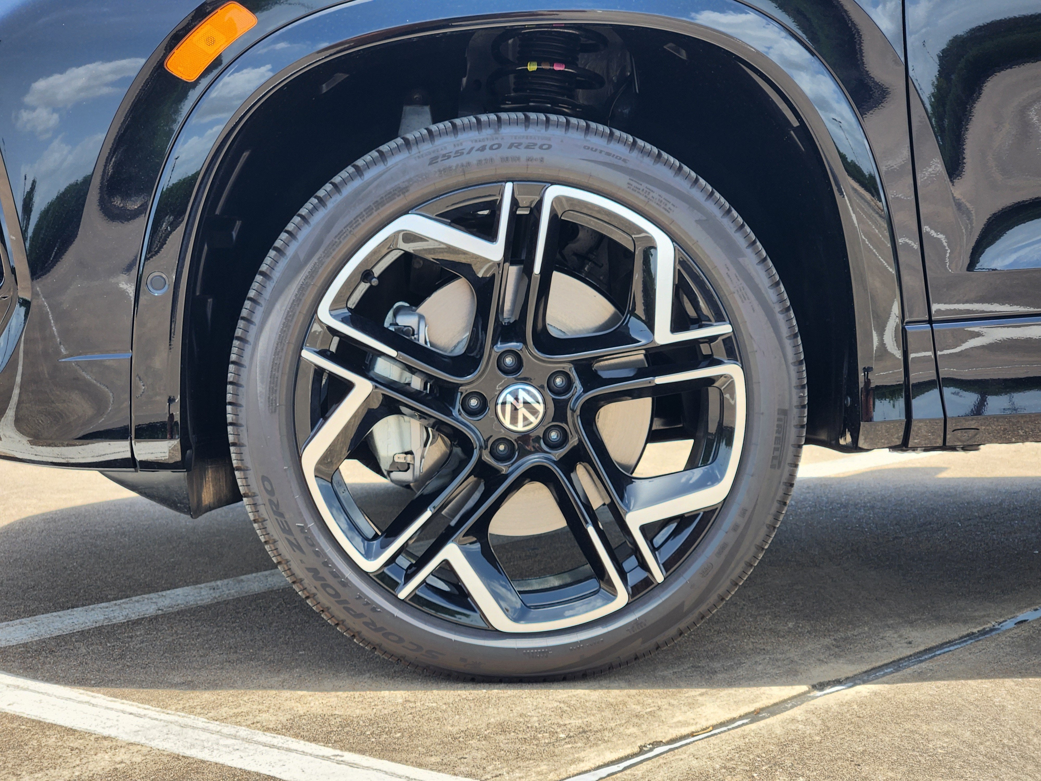 2026 Volkswagen Tiguan SEL R-Line Turbo