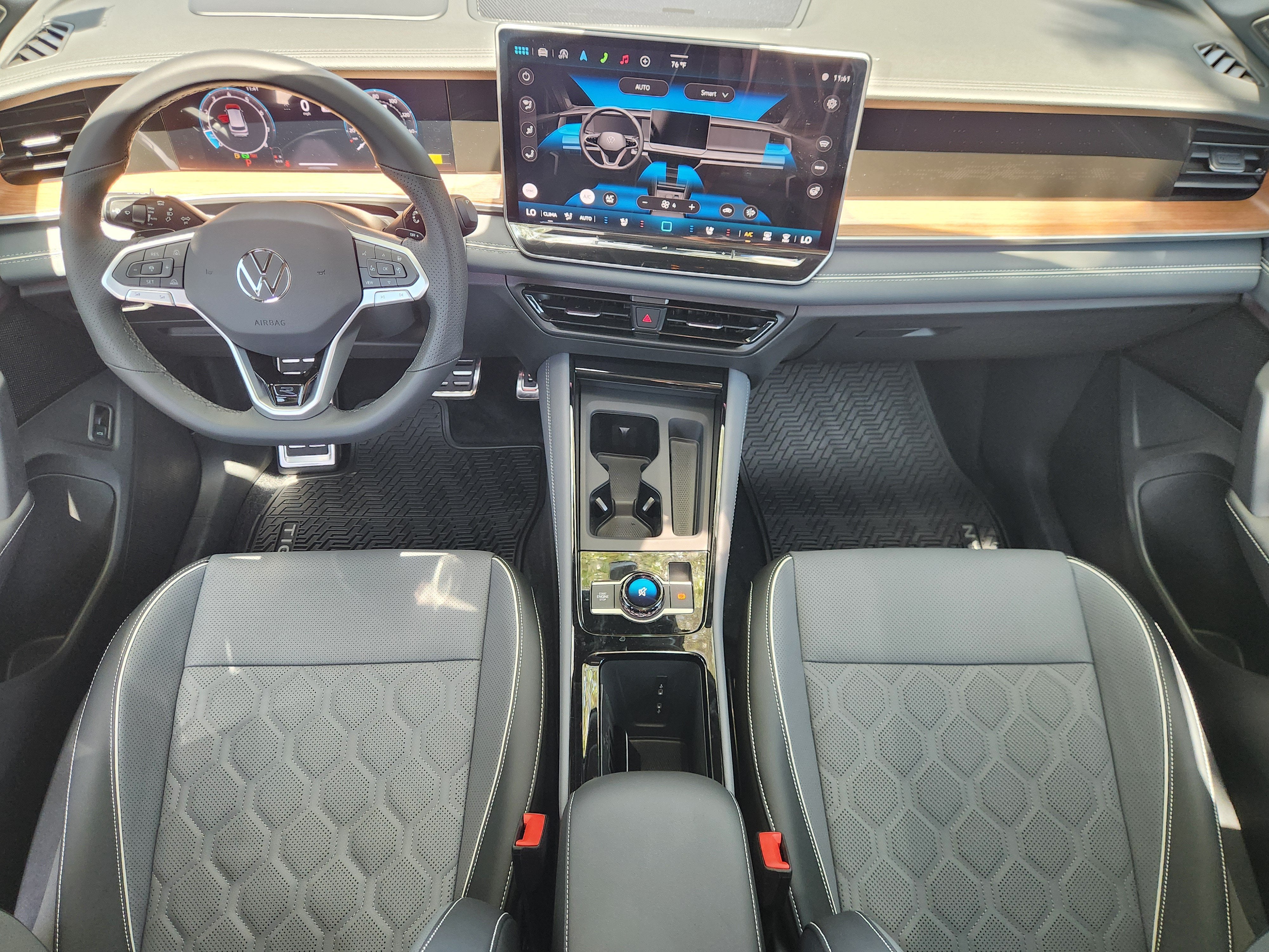 2026 Volkswagen Tiguan SEL R-Line Turbo