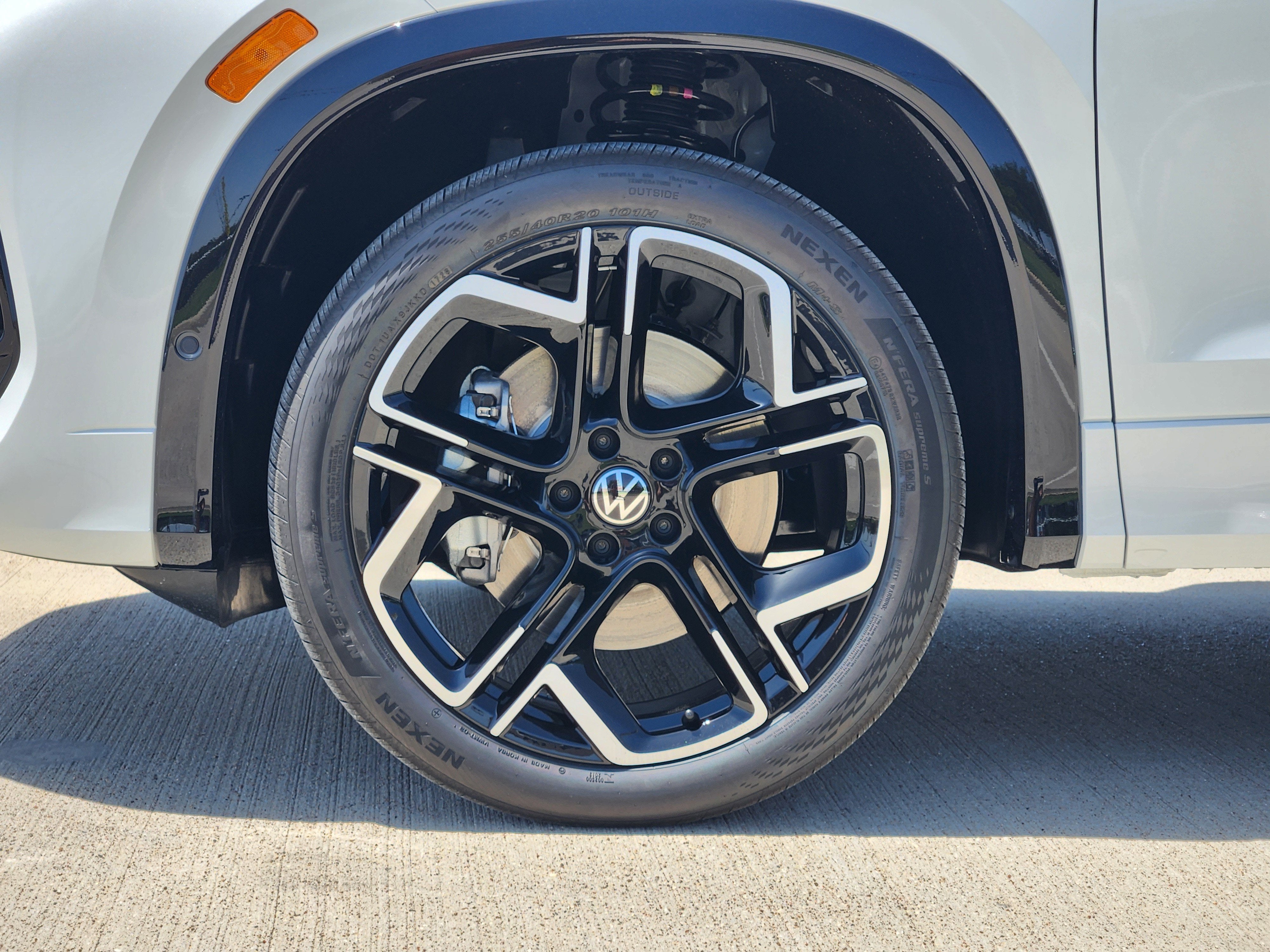 2026 Volkswagen Tiguan SEL R-Line Turbo
