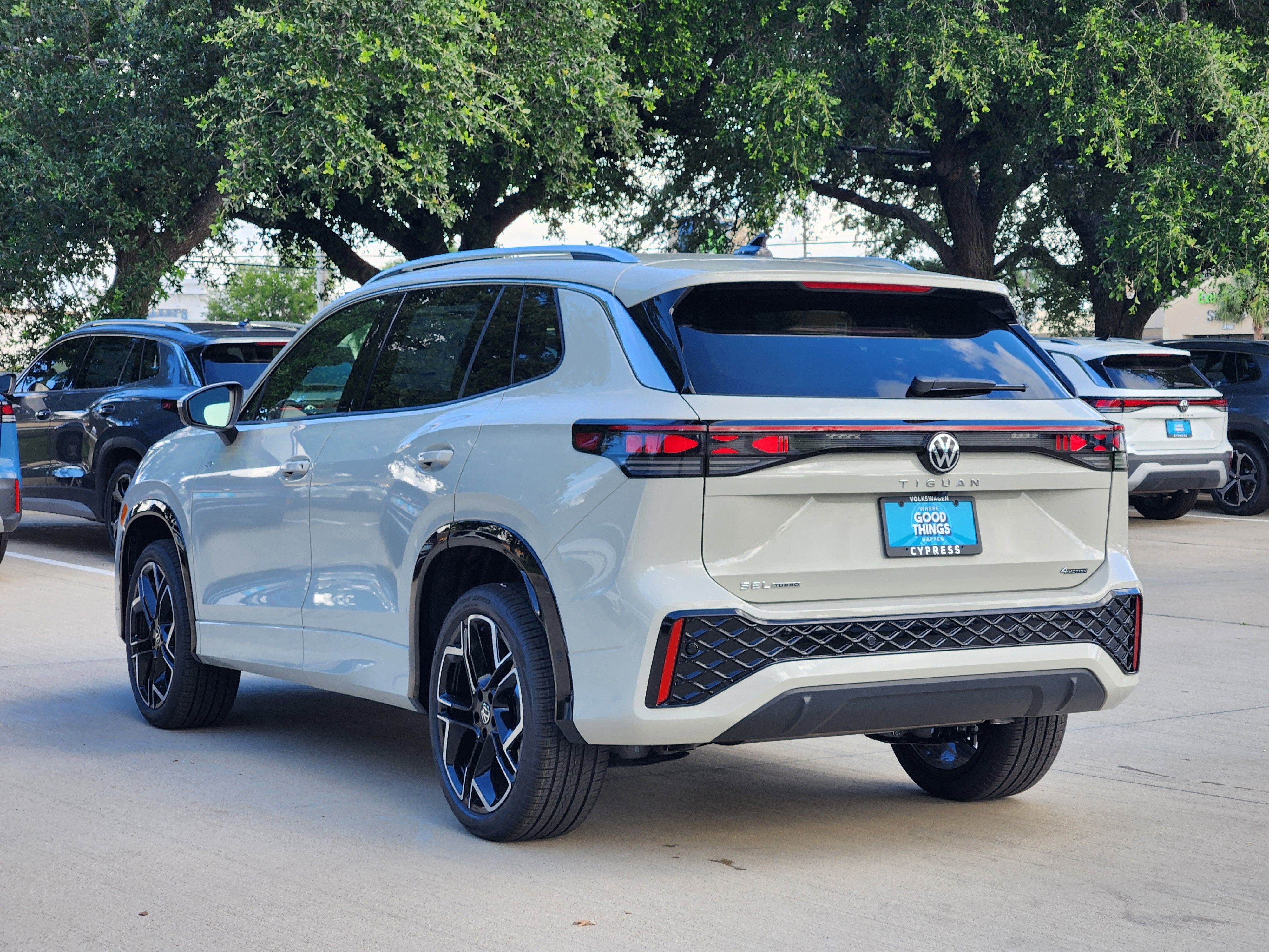 2026 Volkswagen Tiguan SEL R-Line Turbo
