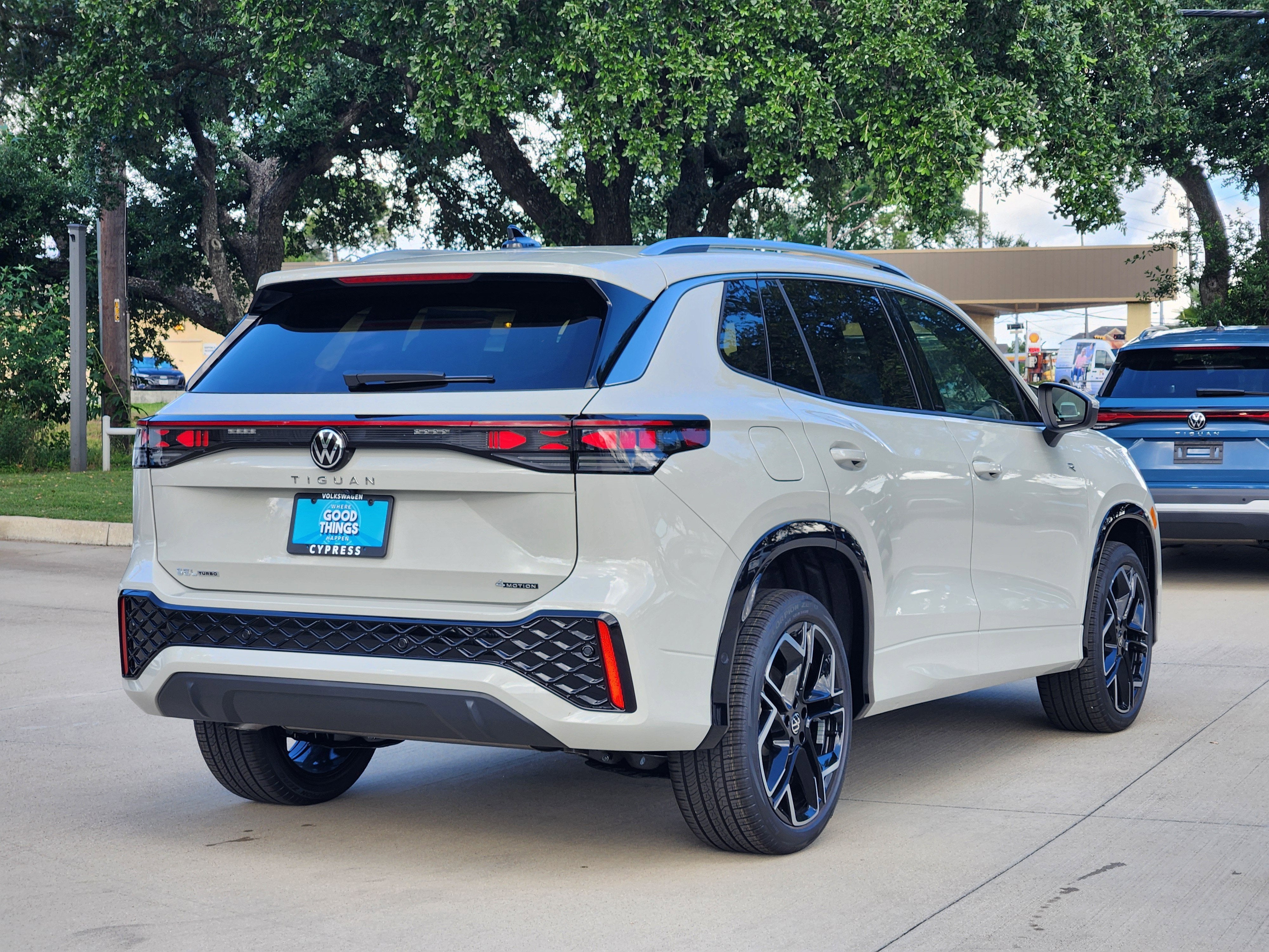 2026 Volkswagen Tiguan SEL R-Line Turbo