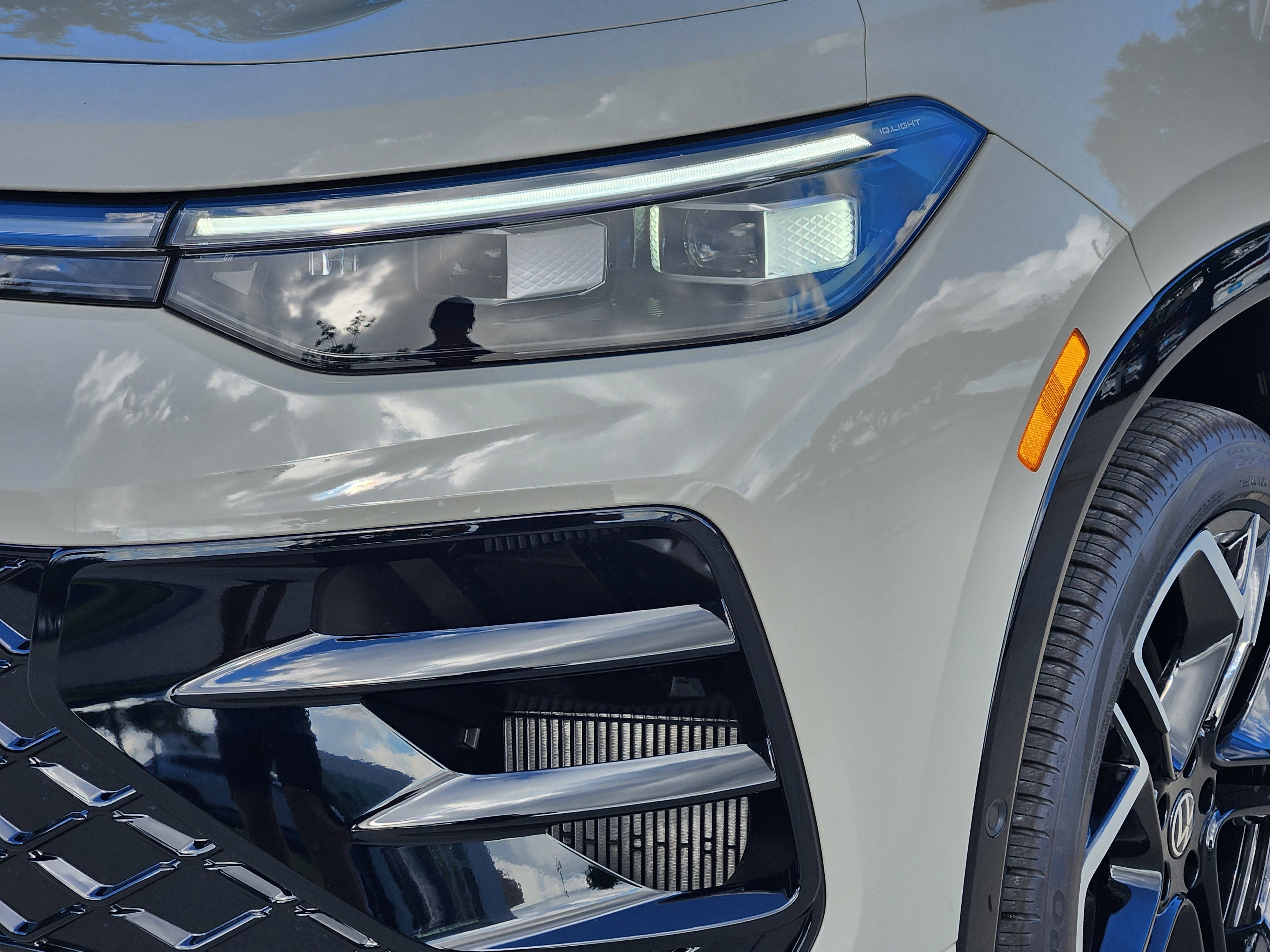 2026 Volkswagen Tiguan SEL R-Line Turbo