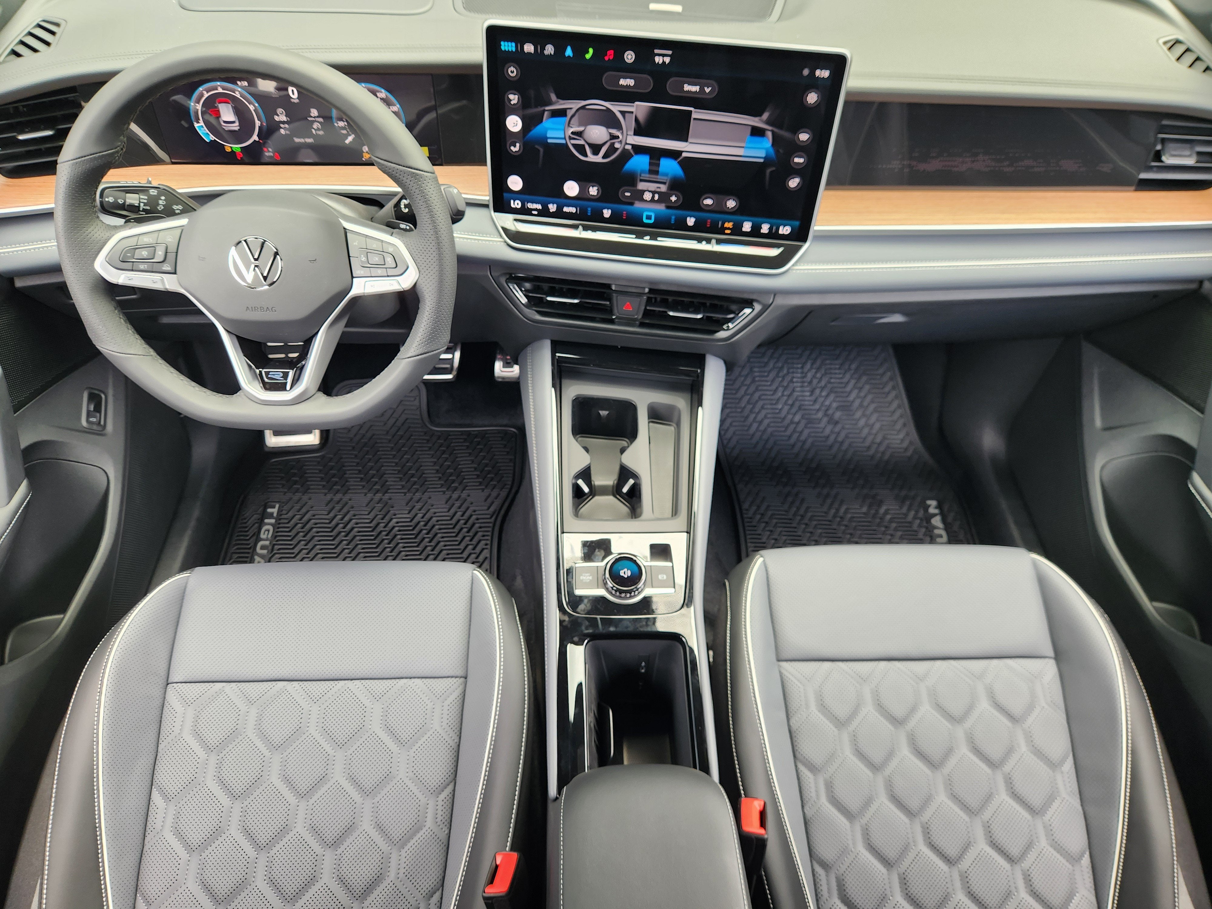 2026 Volkswagen Tiguan SEL R-Line Turbo
