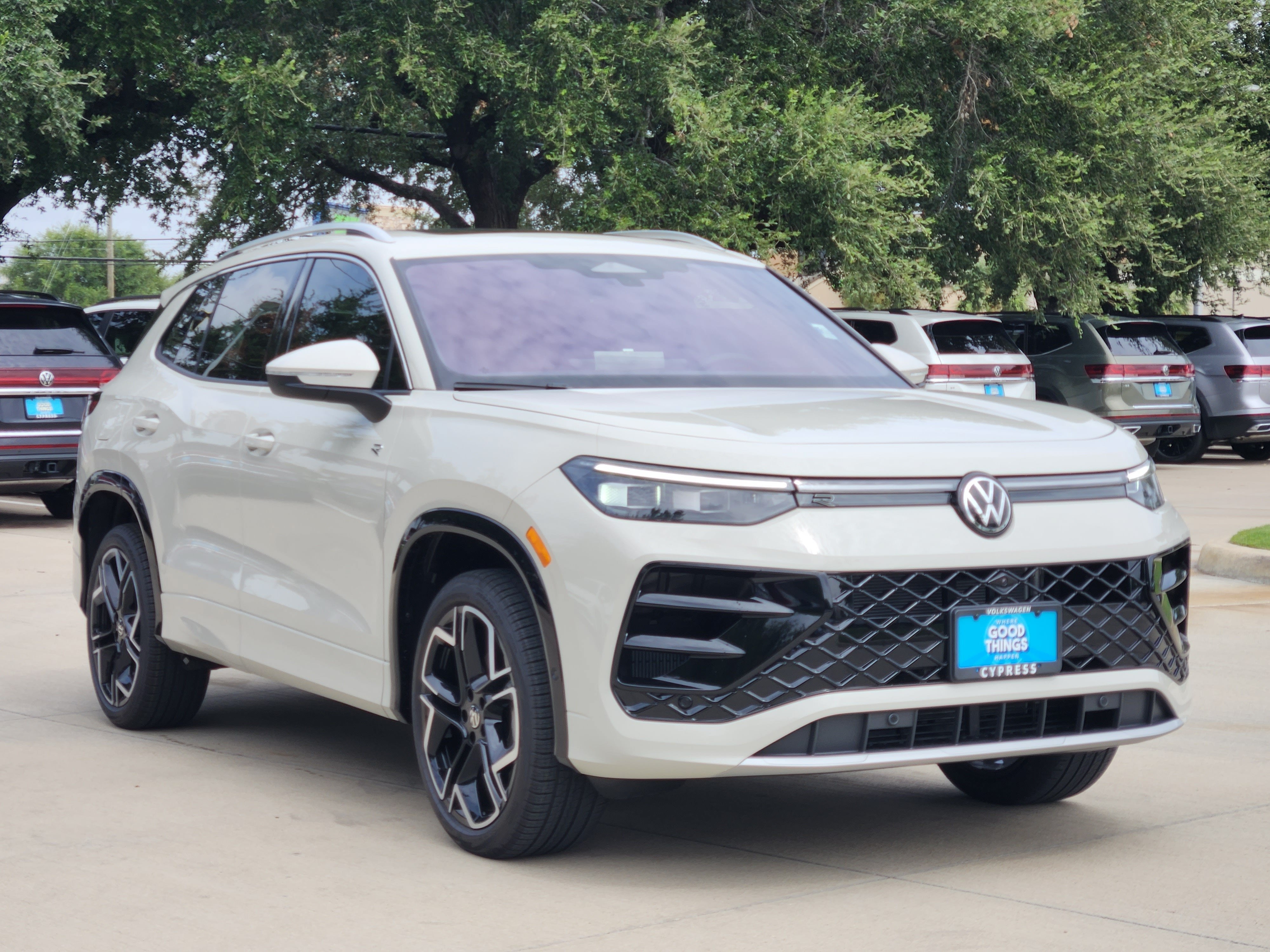 2026 Volkswagen Tiguan SEL R-Line Turbo