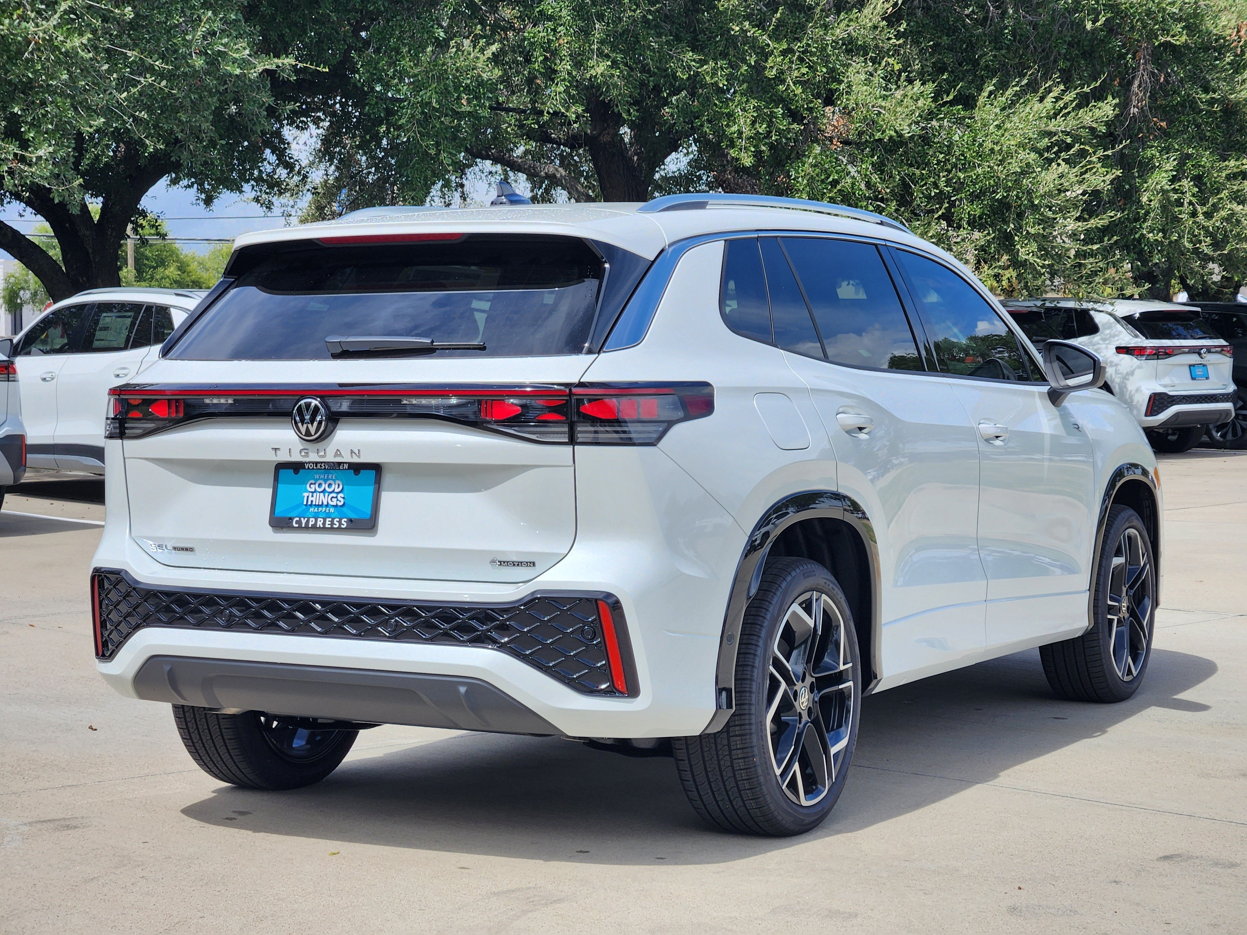 2026 Volkswagen Tiguan SEL R-Line Turbo