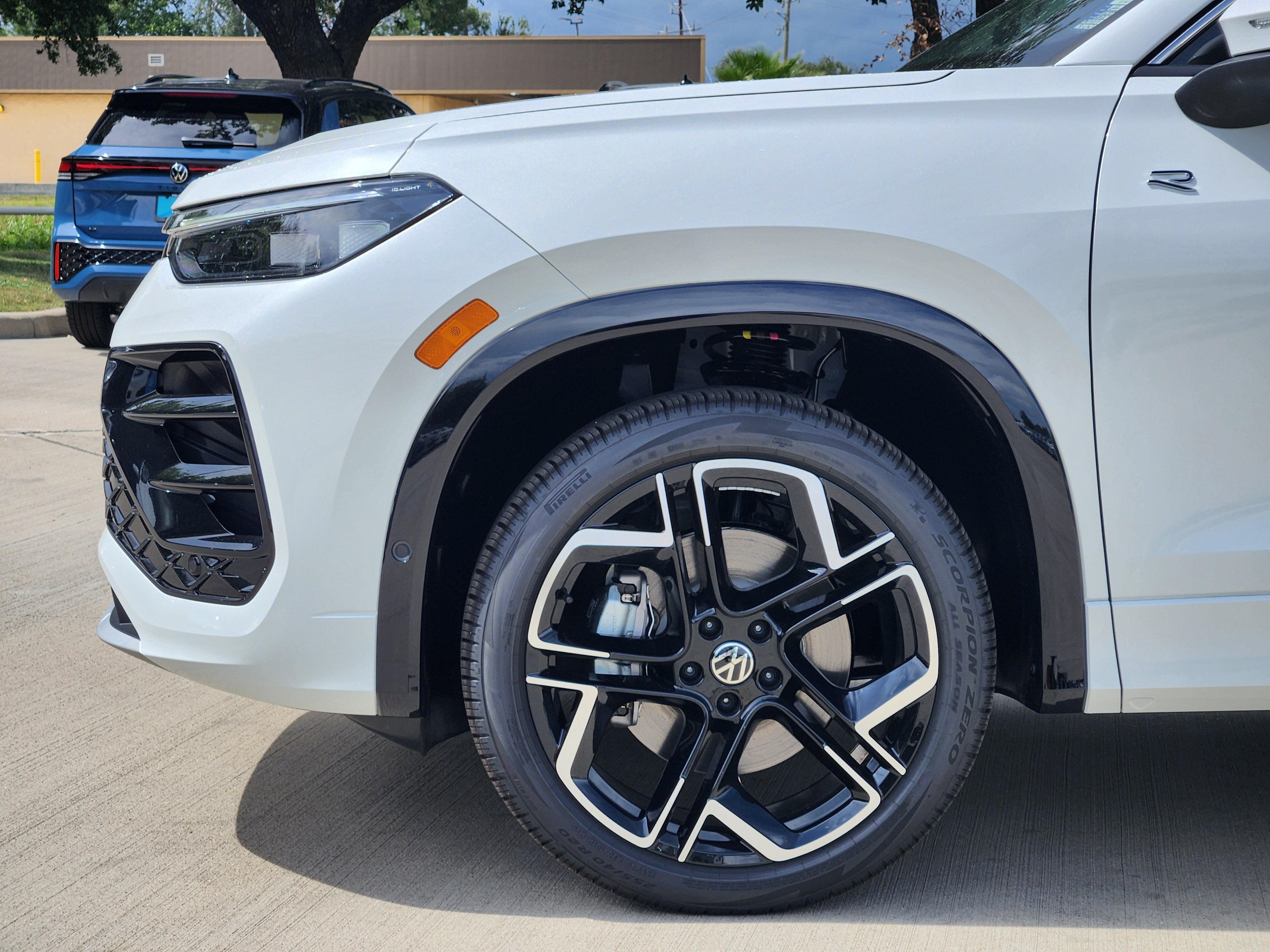 2026 Volkswagen Tiguan SEL R-Line Turbo